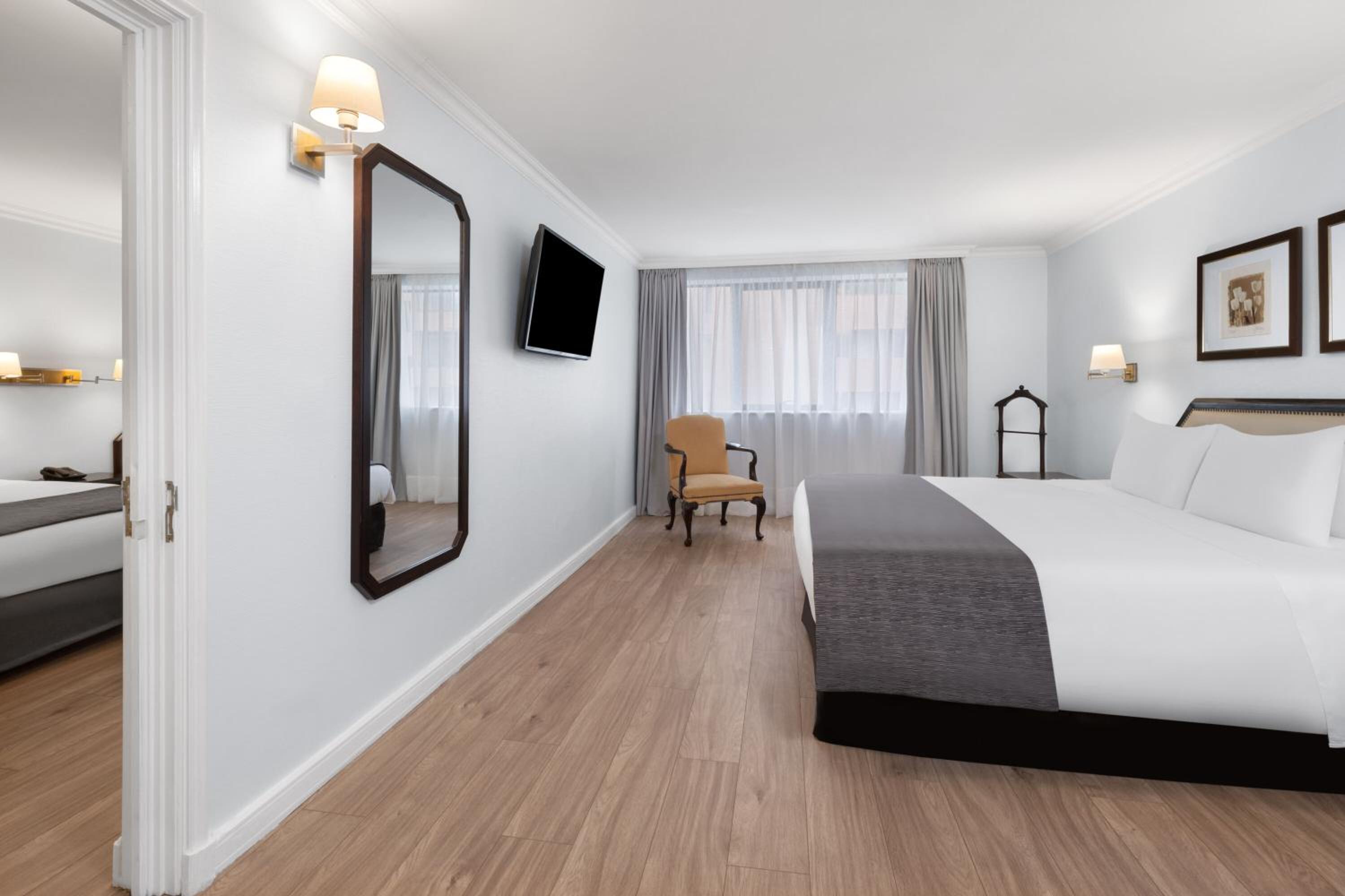 Superior King Connecting room photo 1