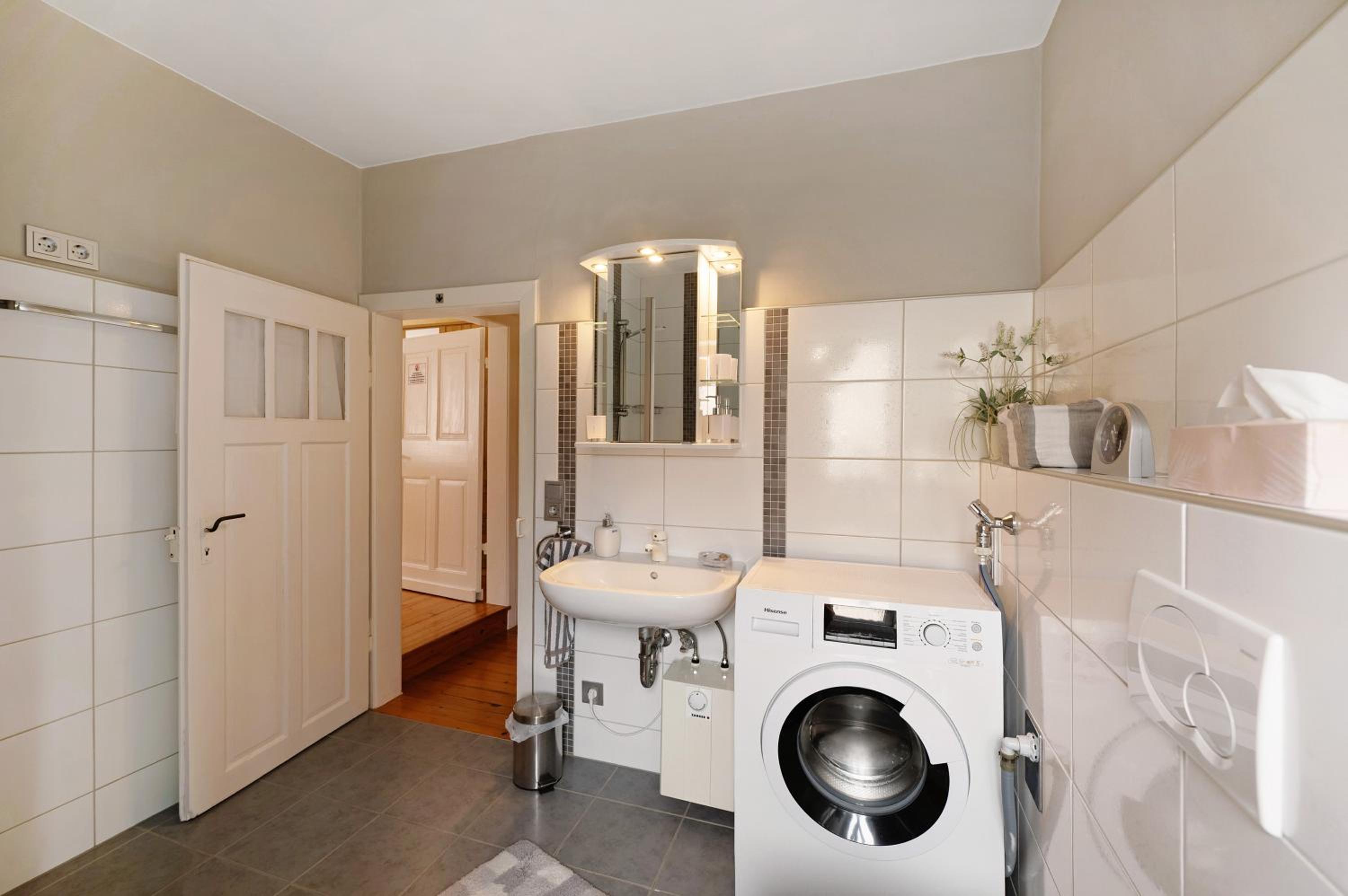 Two-Bedroom House photo 2