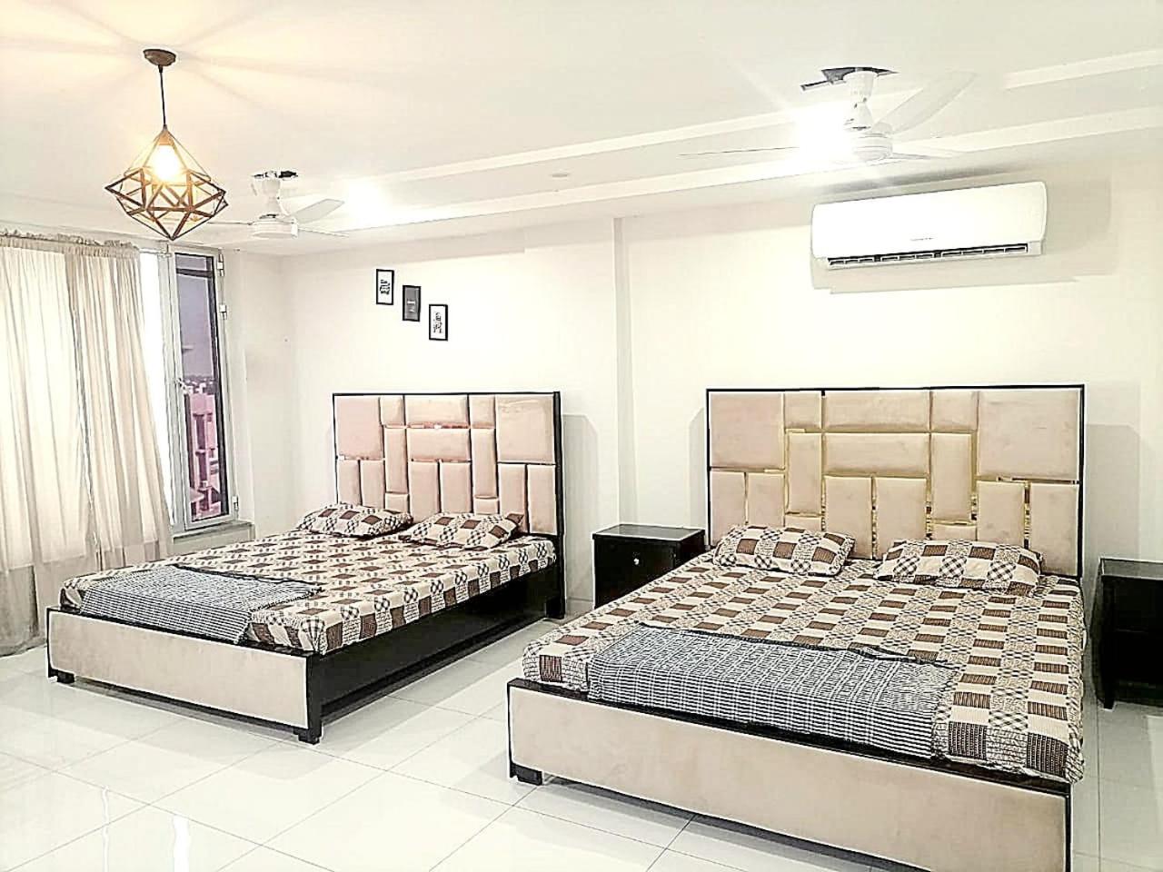 Deluxe Double Room With Bath photo 2