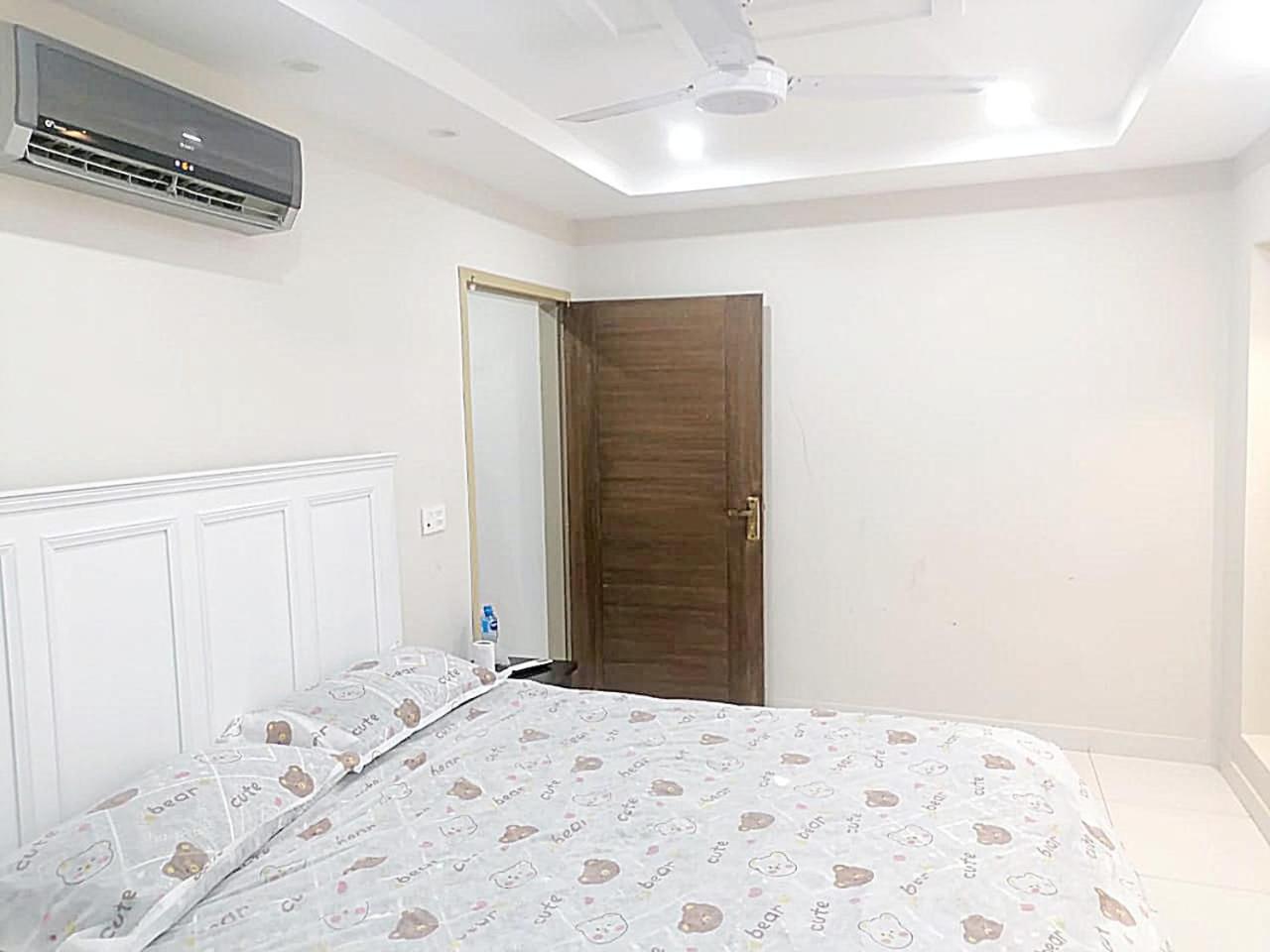 Deluxe Double Room (2 Adults + 1 Child) photo 2