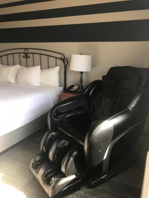 Deluxe King Room photo 1