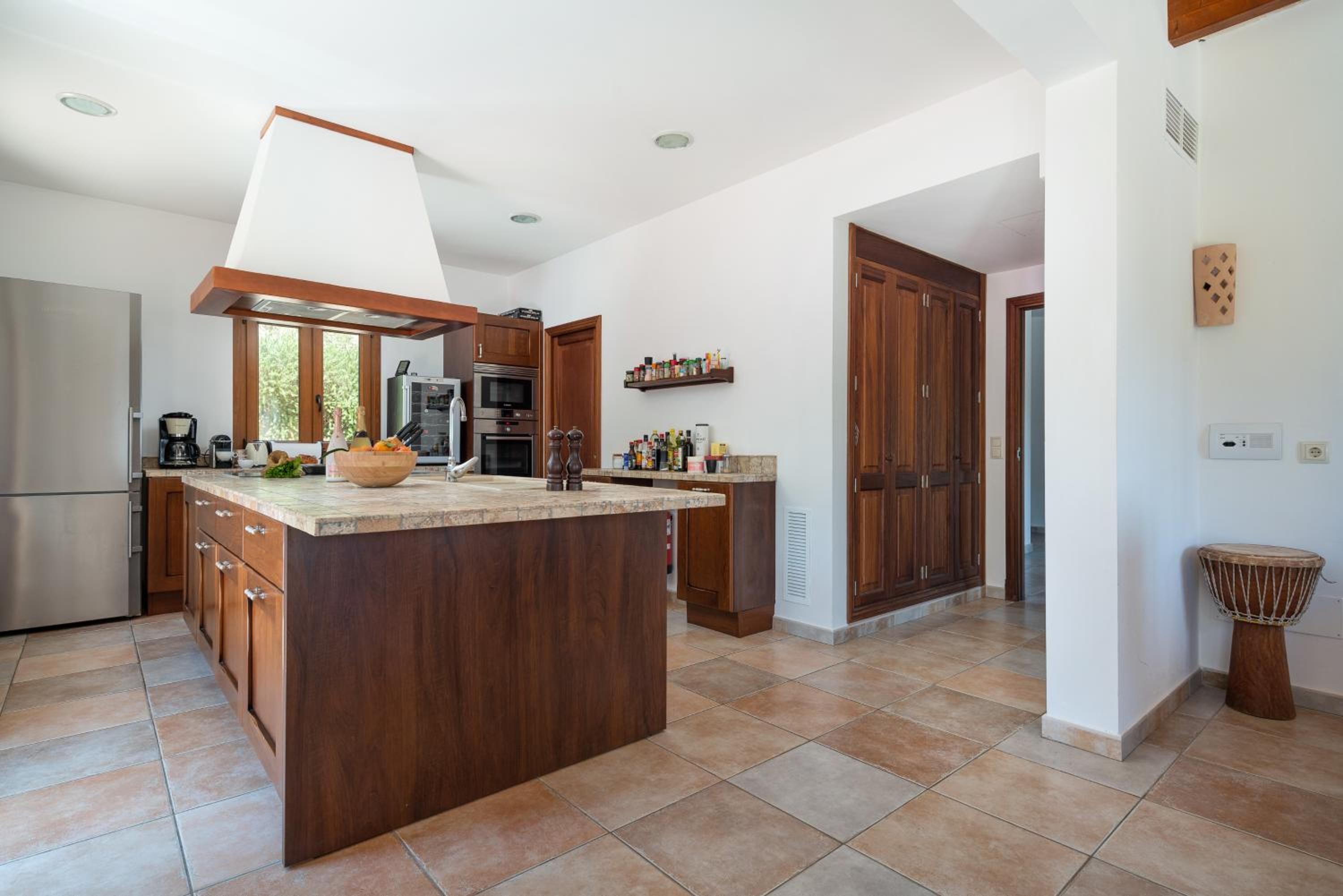 Villa photo 2