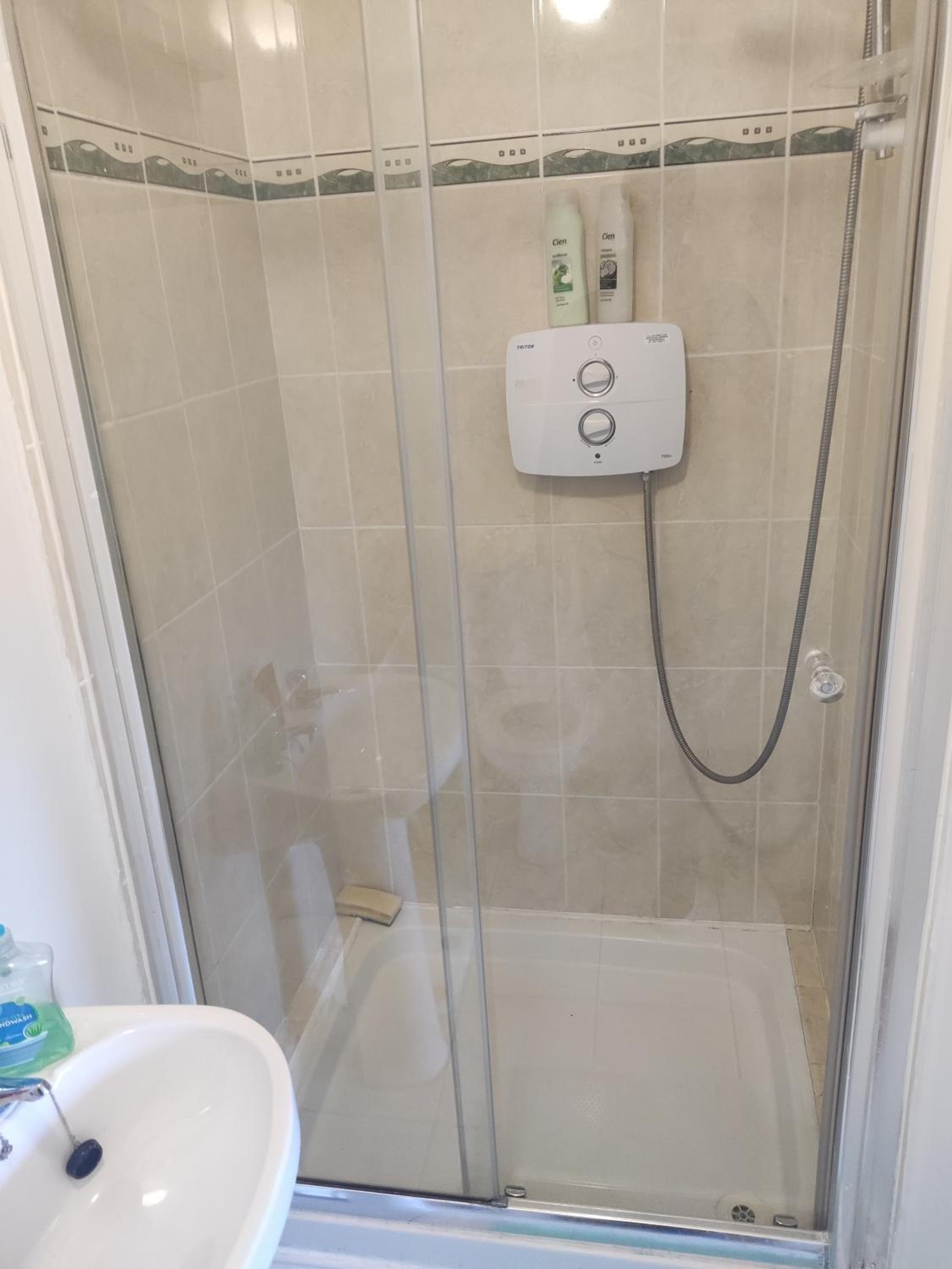 Double Room With Private Bathroom photo 1