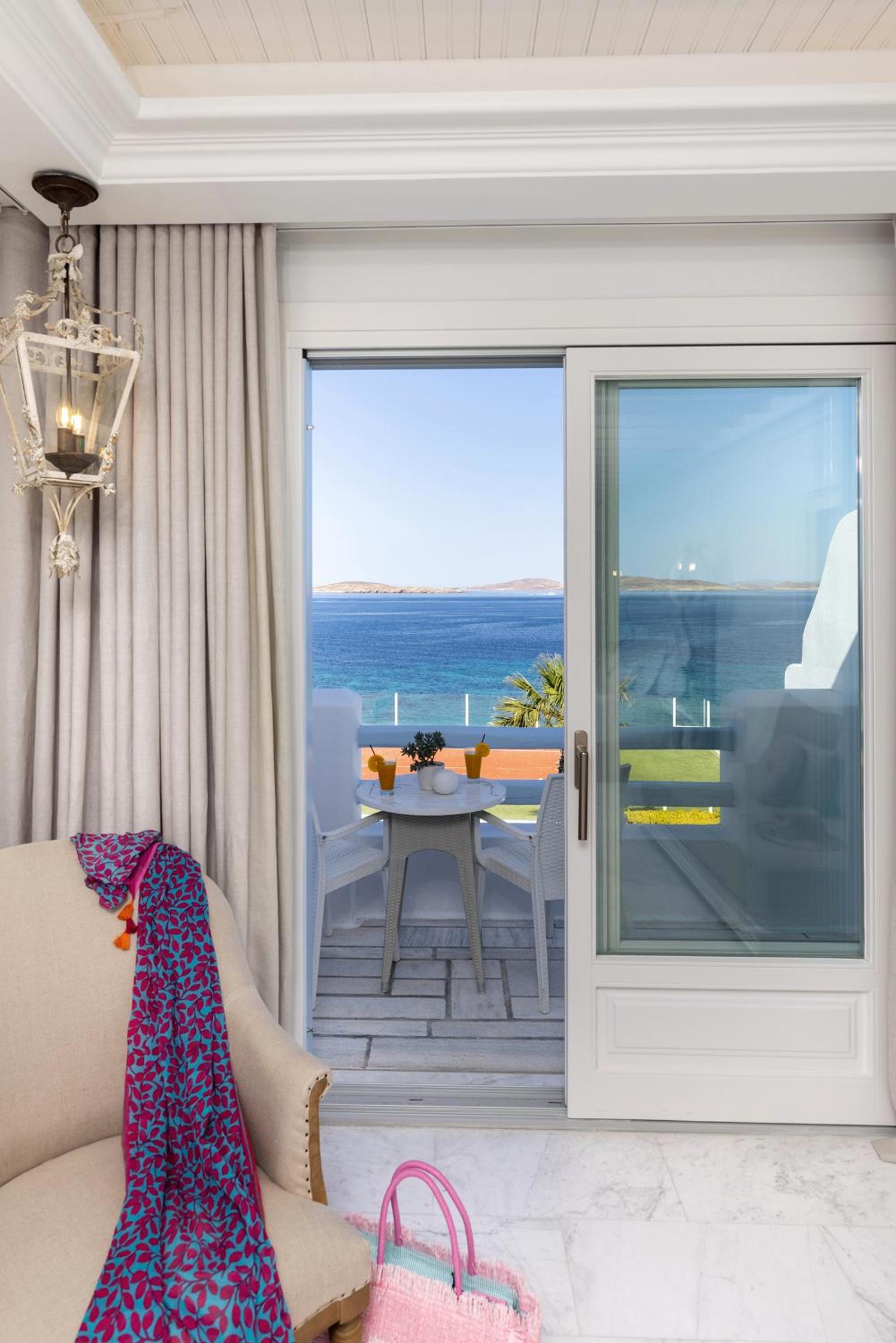 Signature Aegean Room with Outdoor Jetted Tub and Sea View - Photo 8