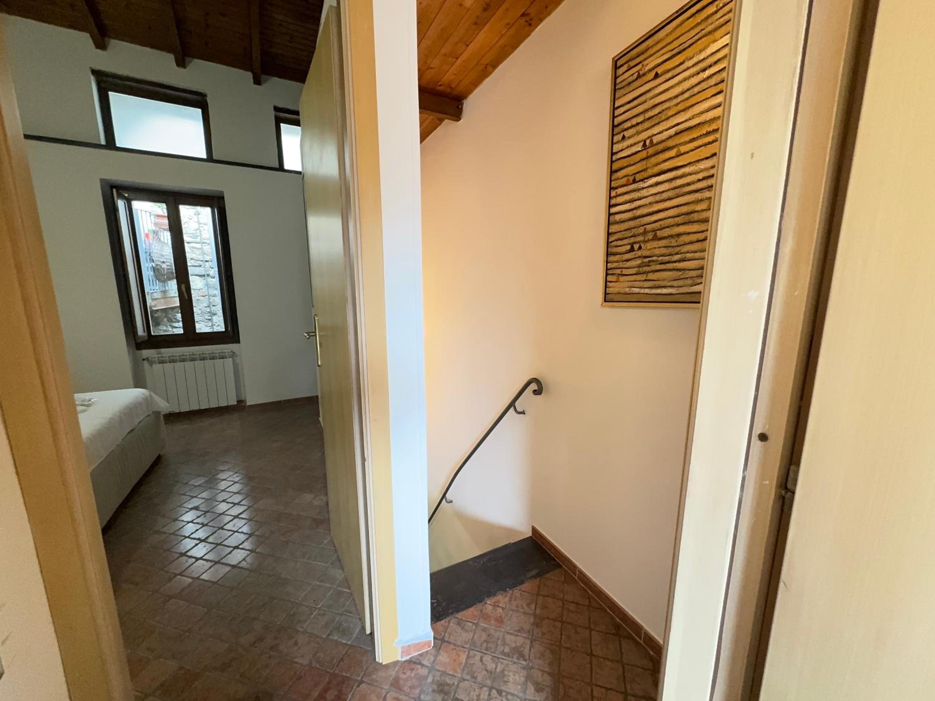Two-Bedroom Apartment with Mountain View photo 2