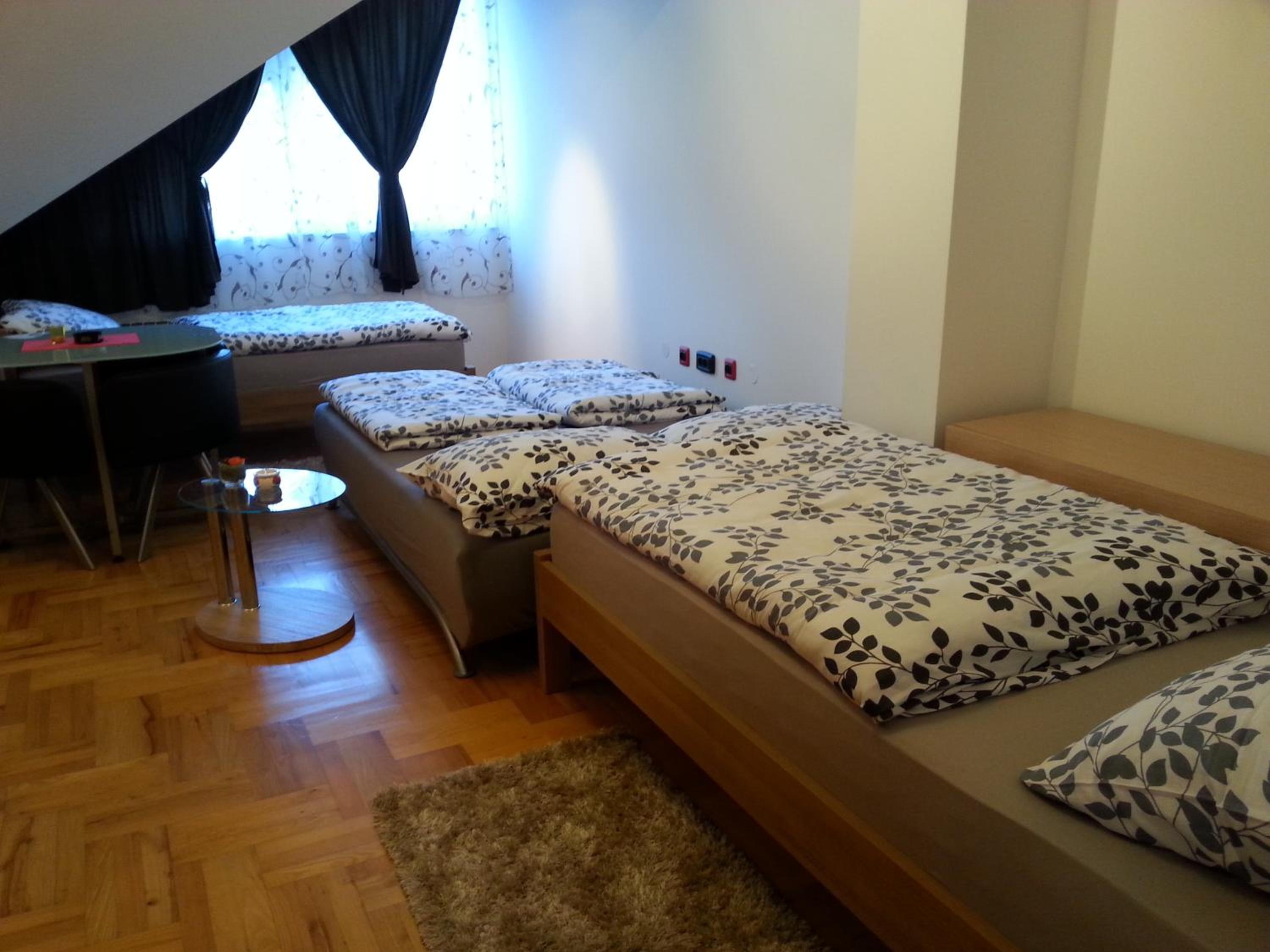 Family Studio - Photo 23