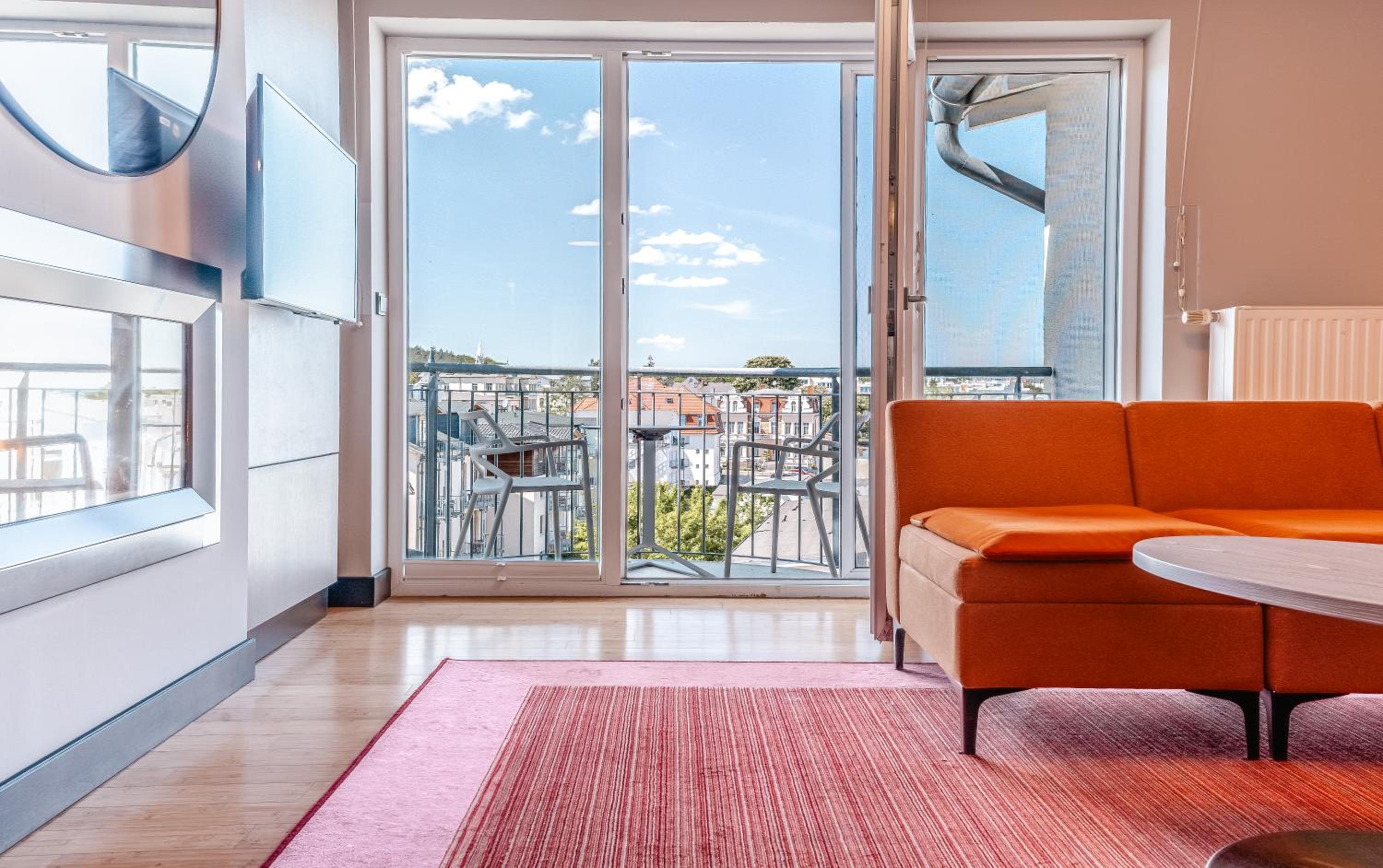 One-Bedroom Apartment - Land Side