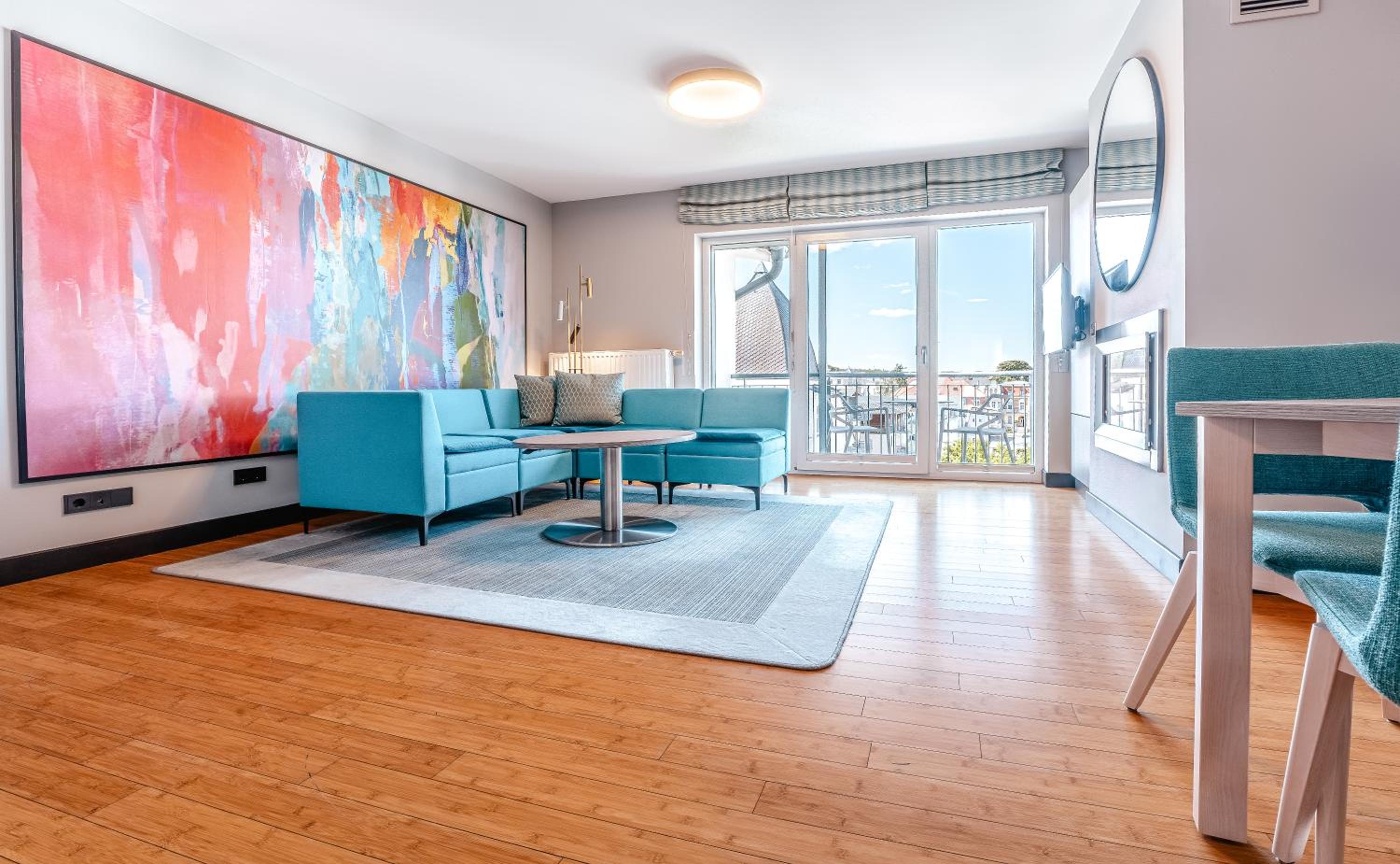 One-Bedroom Apartment - Land Side