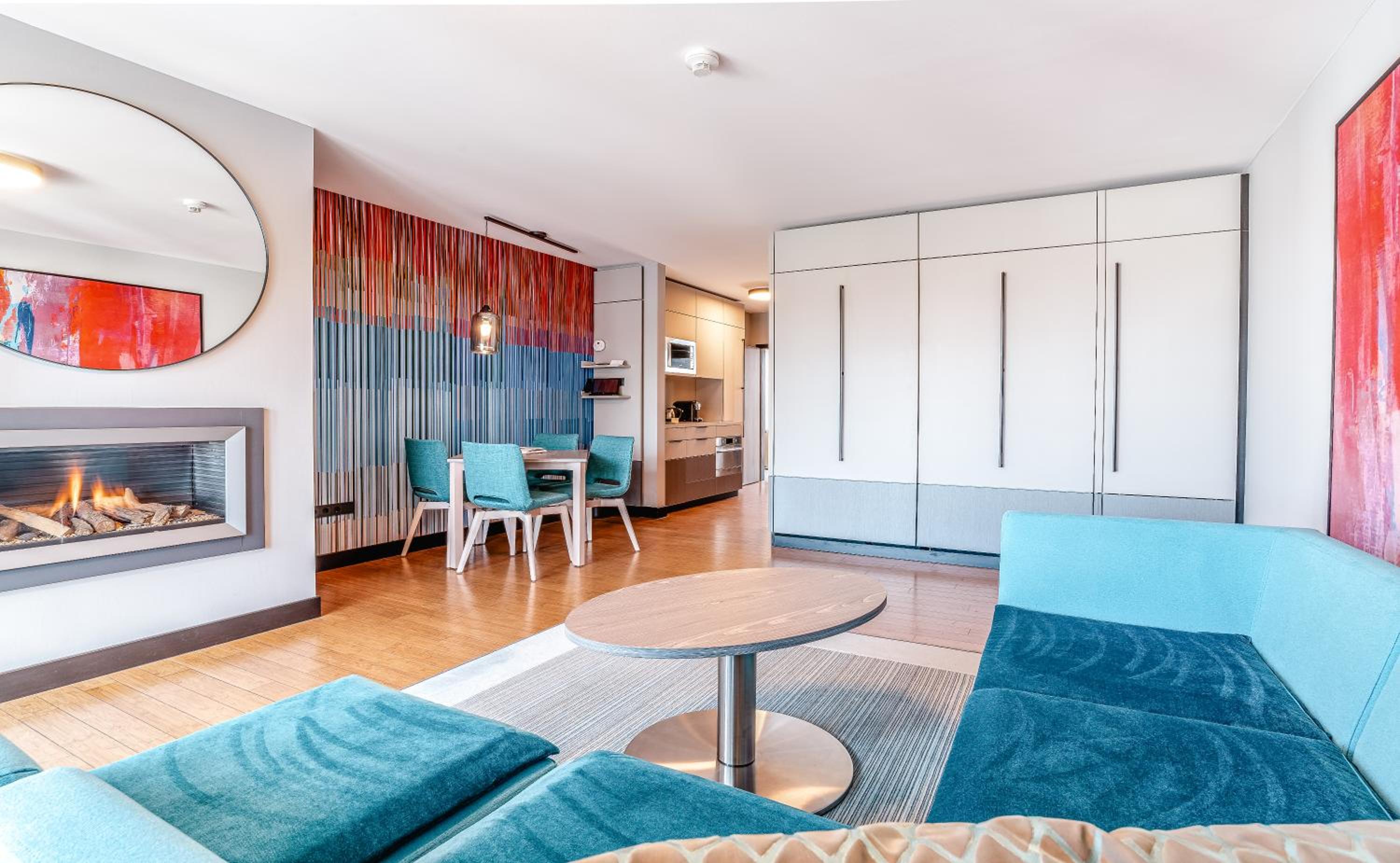 One-Bedroom Apartment - Land Side thumbnail 6