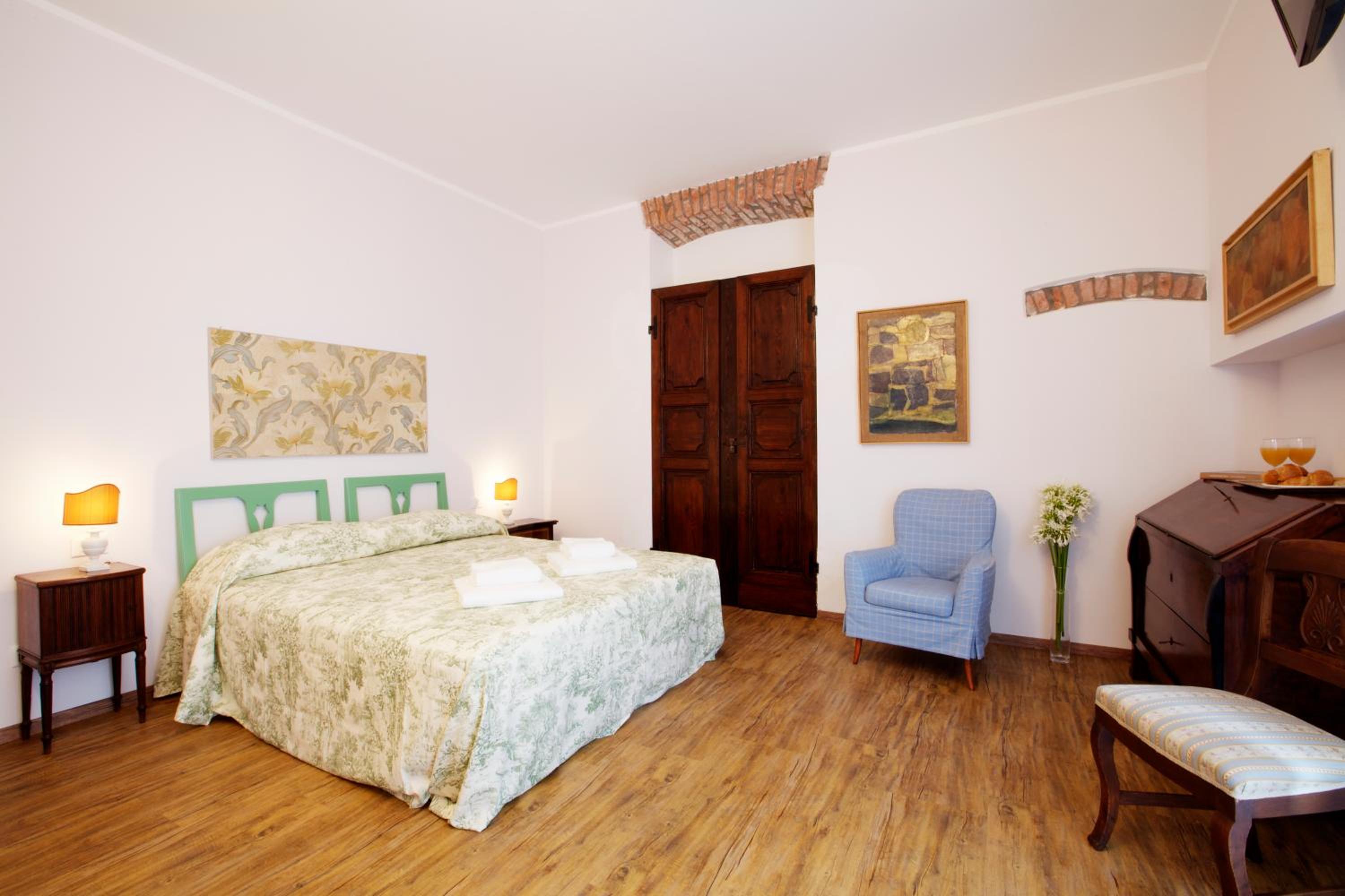 Superior Double Room with City View photo 3