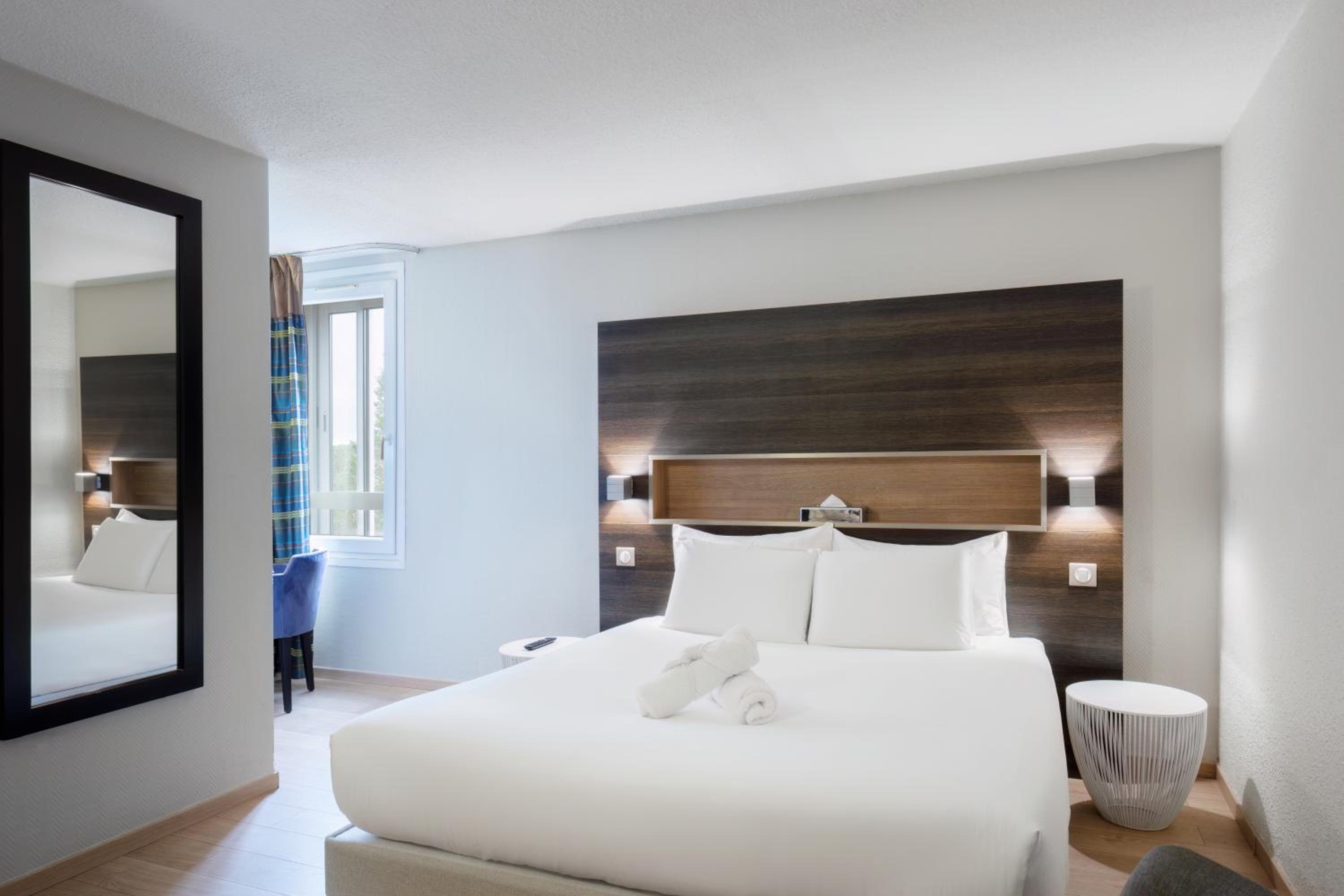 Superior Room - 1 Double Bed - Photo 6