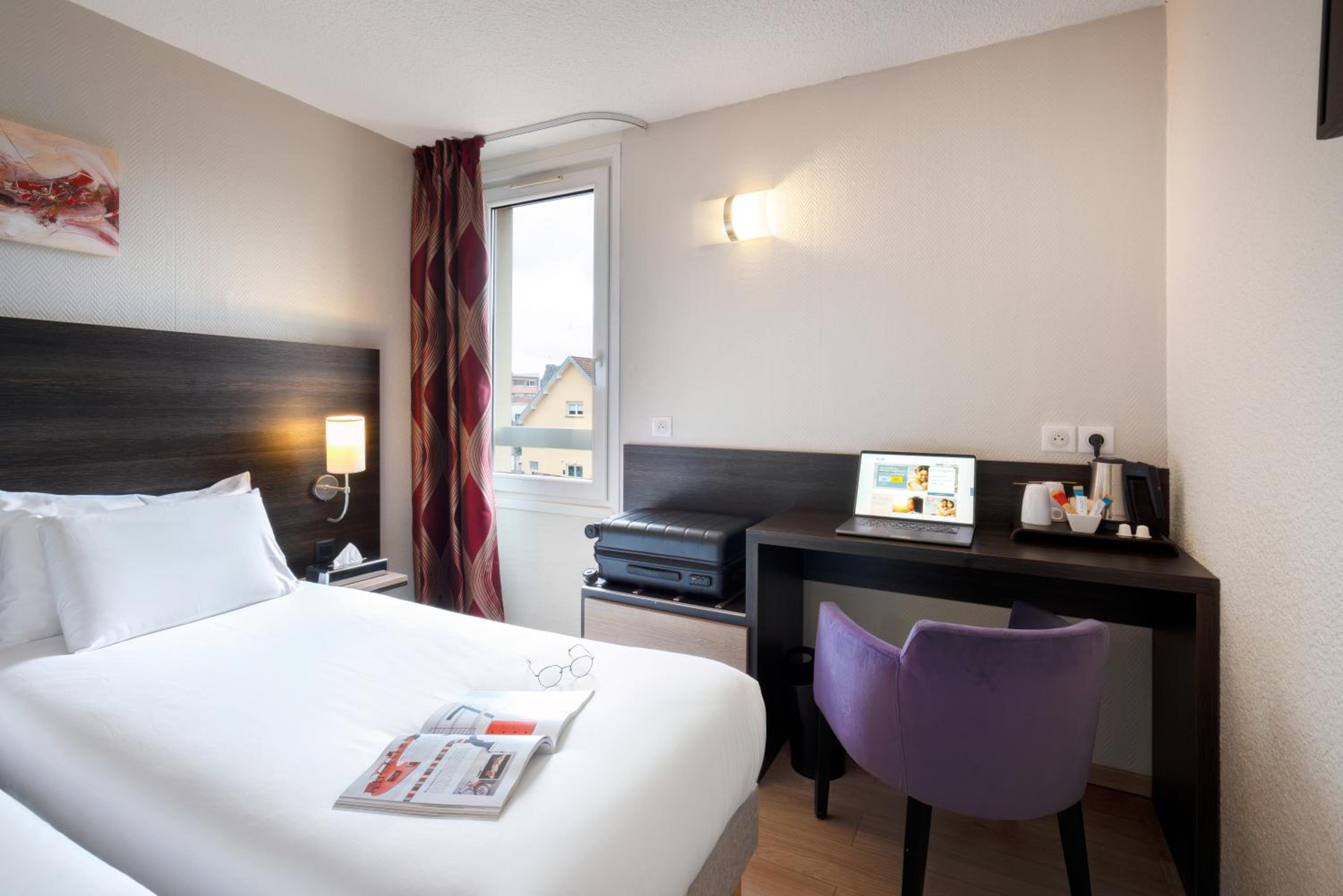 Twin Room - Photo 6