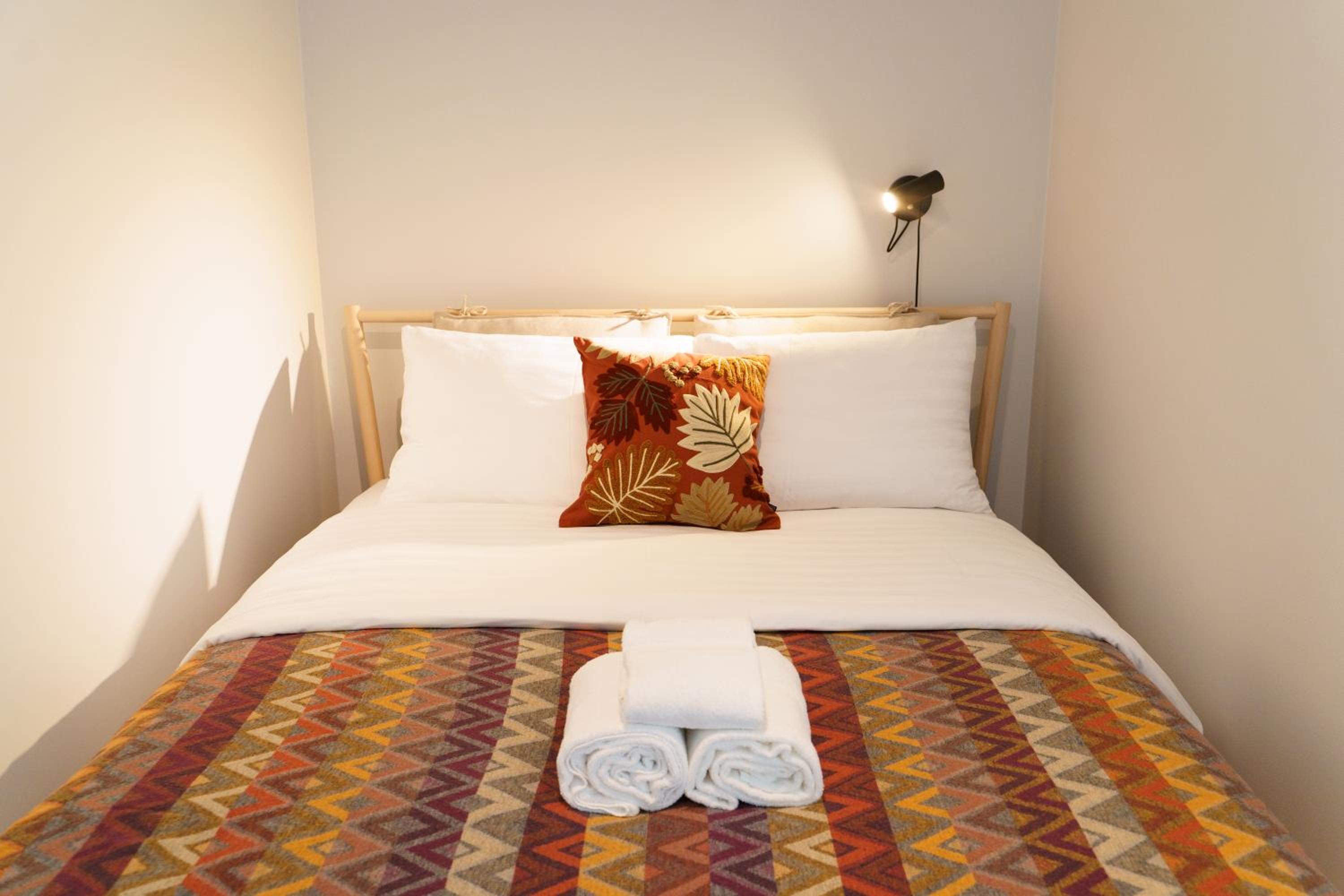 Spacious Apartment - 1 Bedroom - Balcony - Kitchen