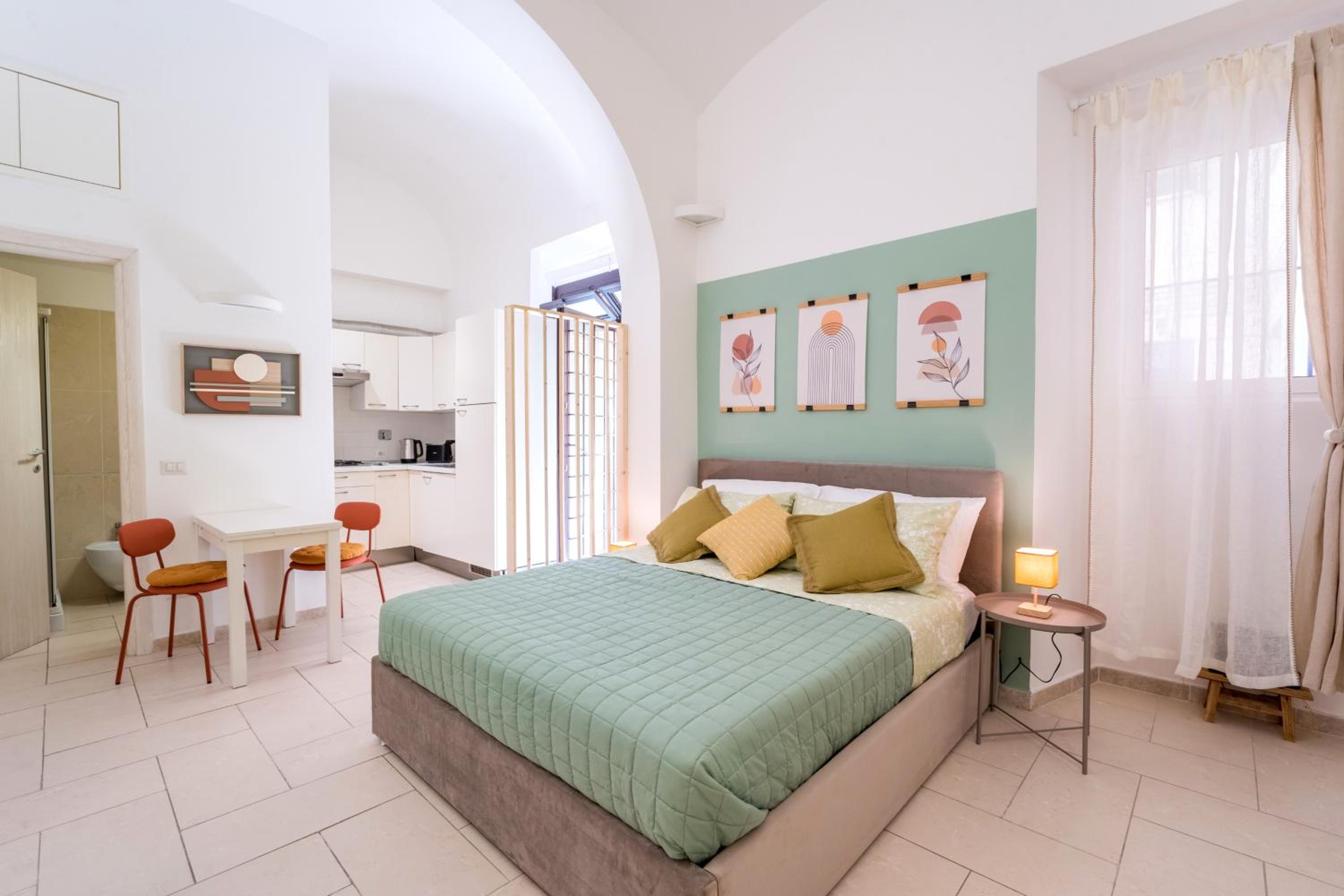One-Bedroom Apartment