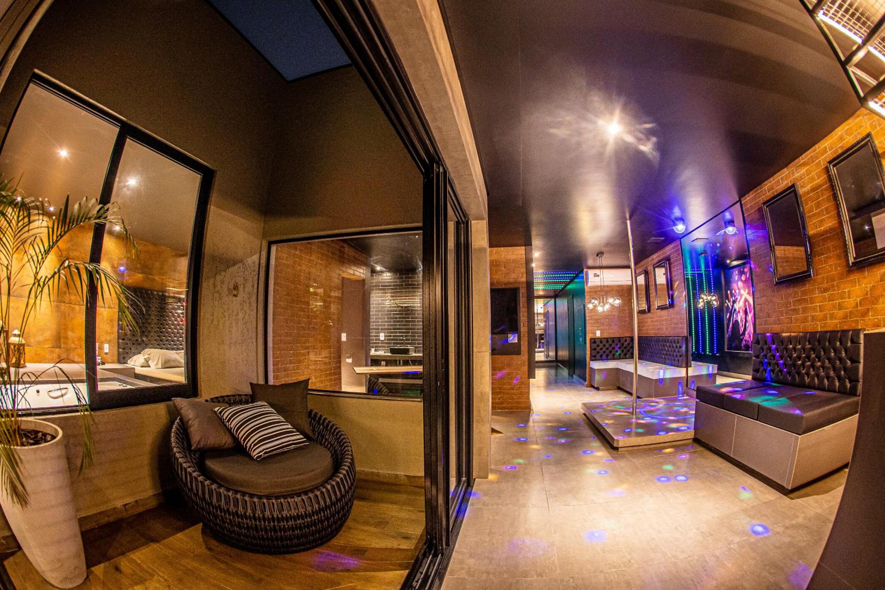 Suite with Private Pool