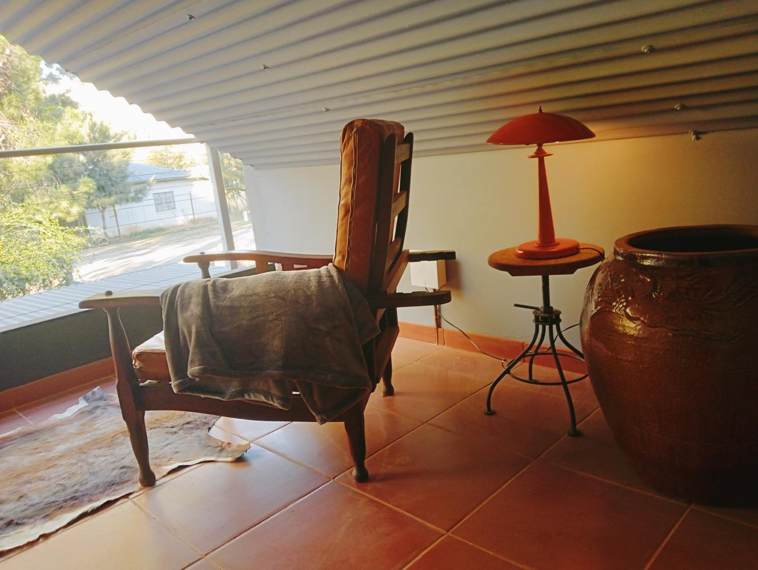 Studio with Balcony - Photo 17