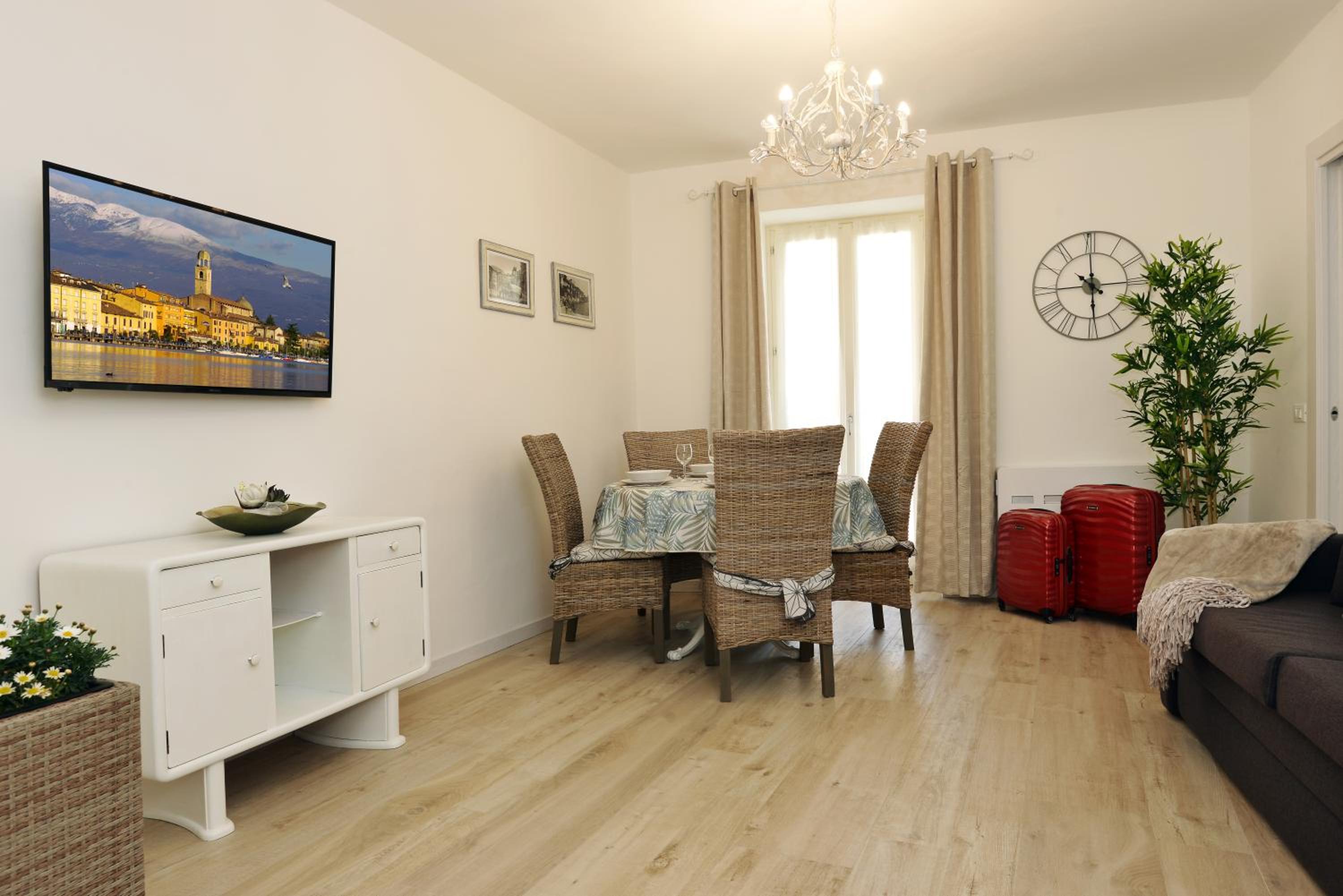 Deluxe Apartment photo 1