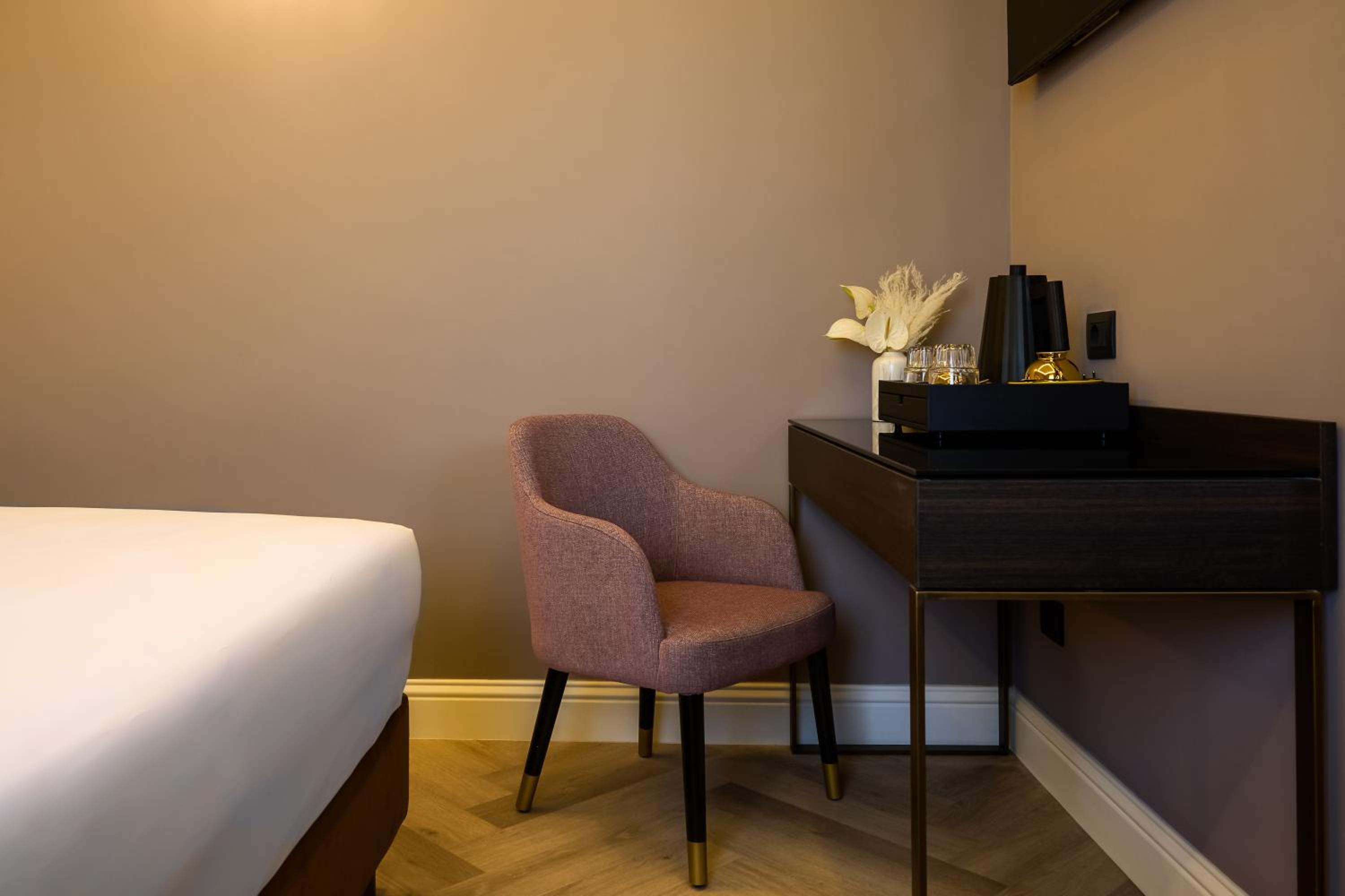 Superior Double Room - Photo 4