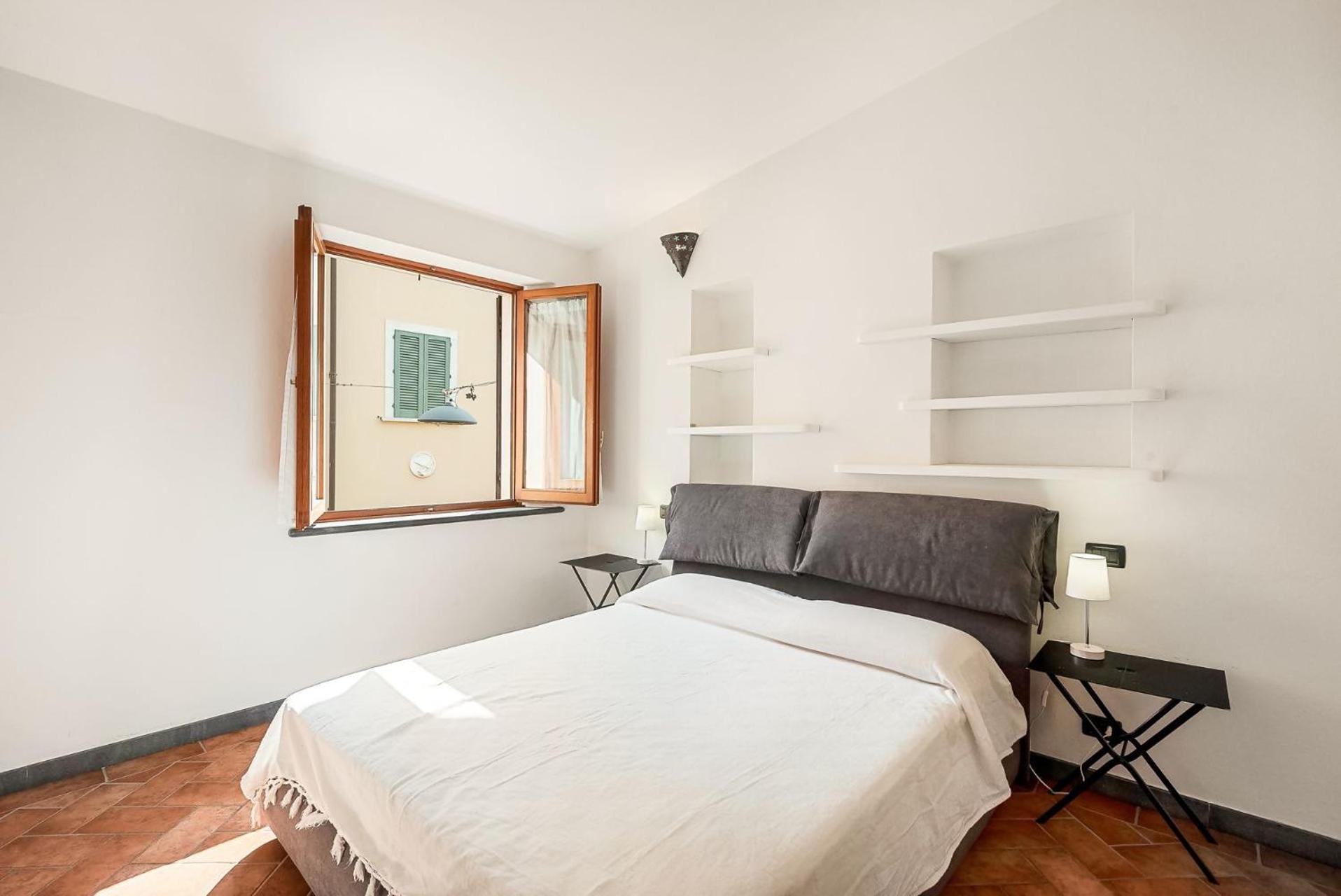 Apartment with Terrace photo 2
