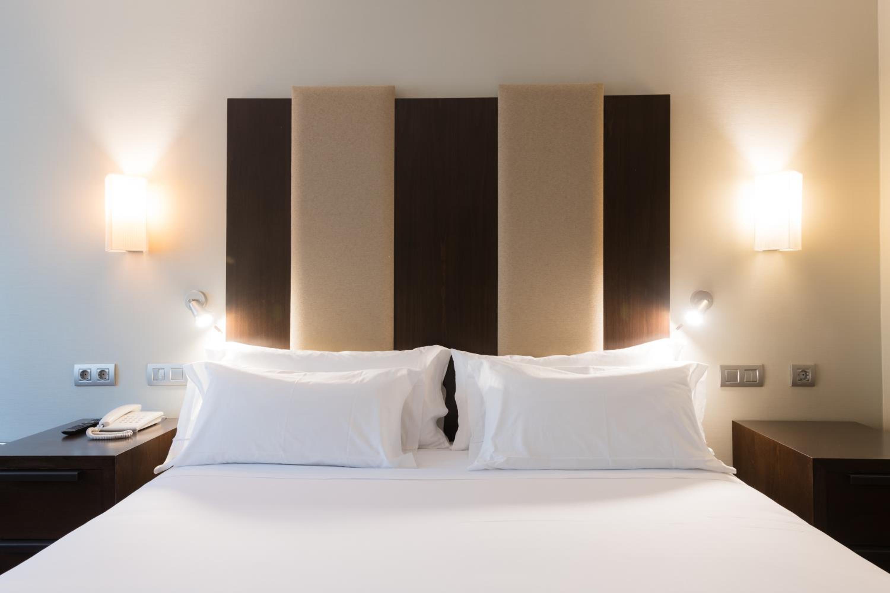 Standard Double Room - Photo 2