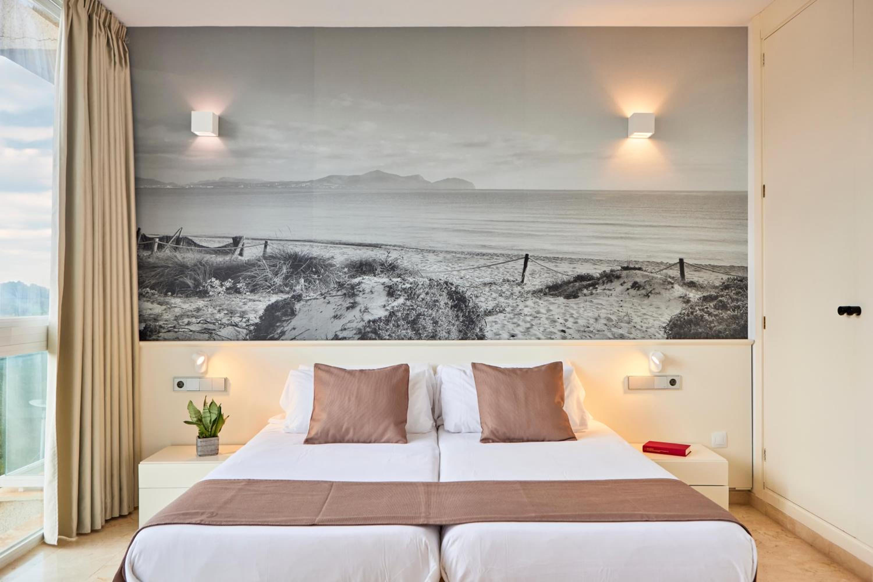 Double Room with Pool View