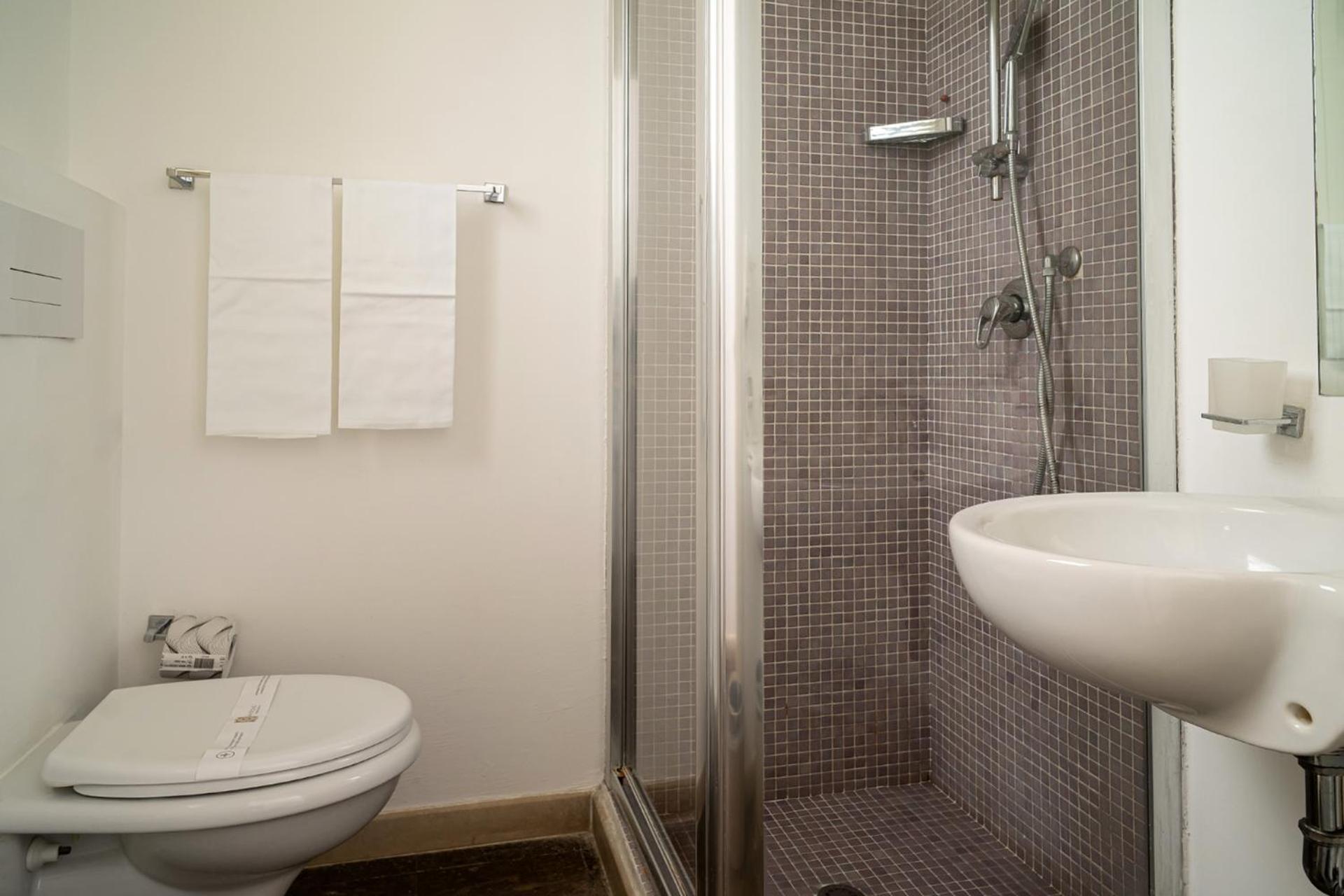 Suite - Photo 4