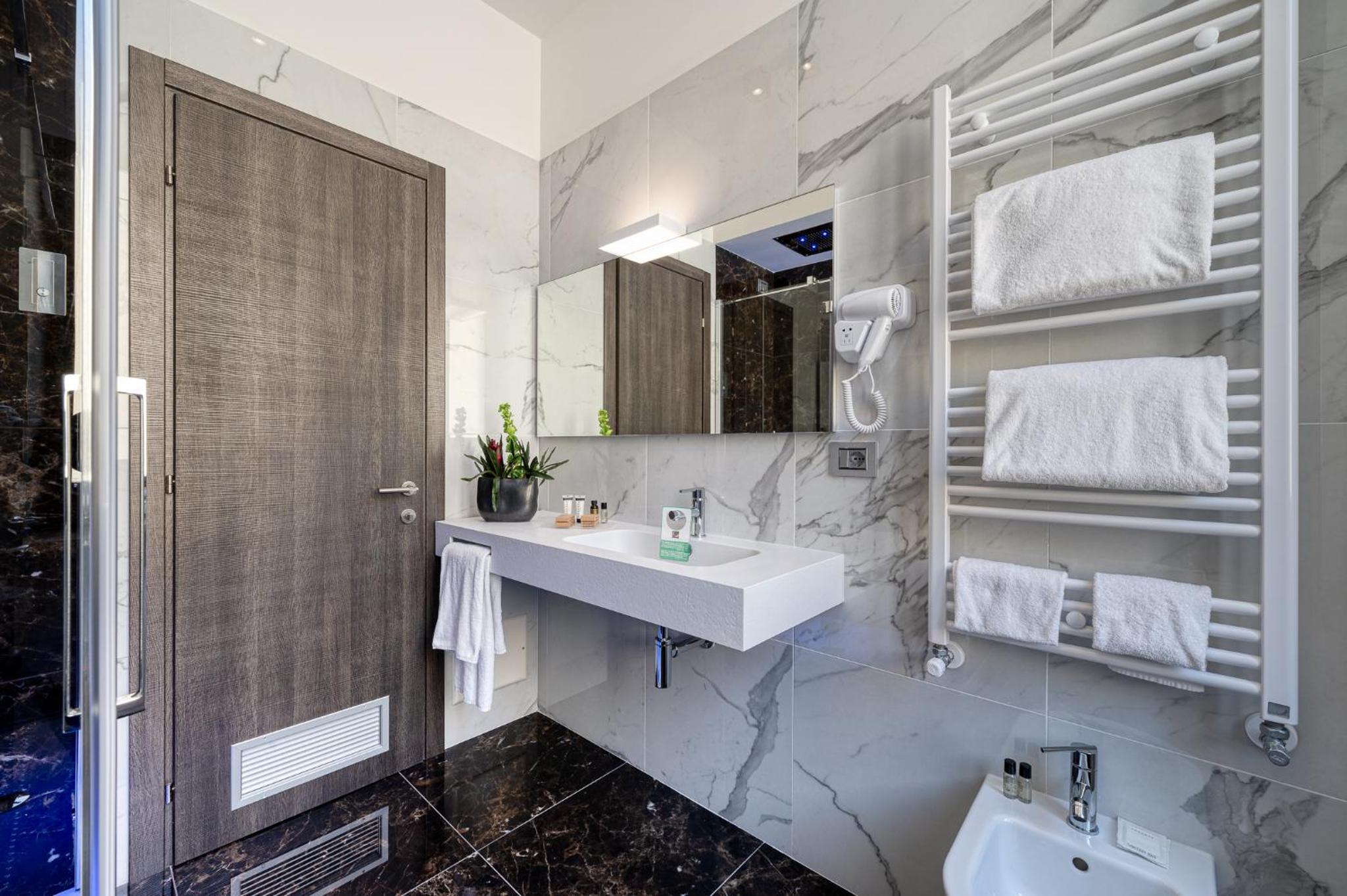 Executive Triple Room - Photo 5