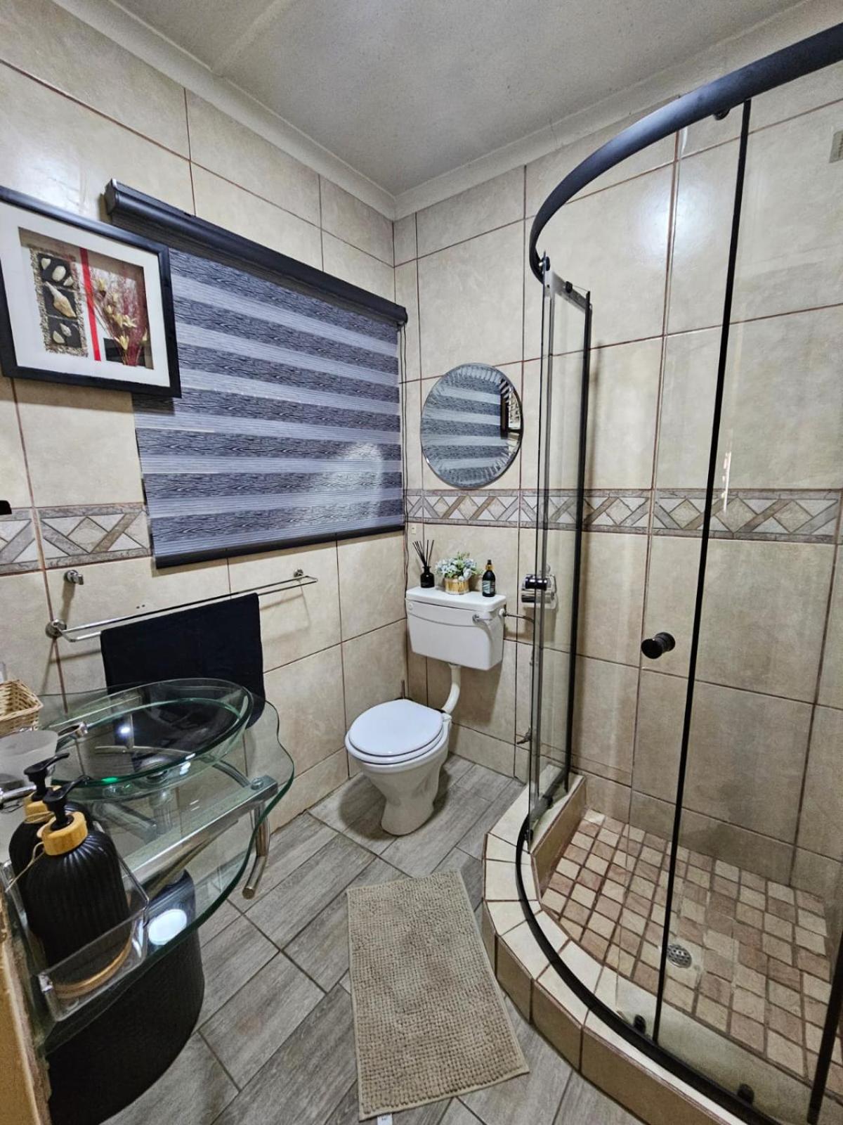 Family Room with Private Bathroom - Photo 61