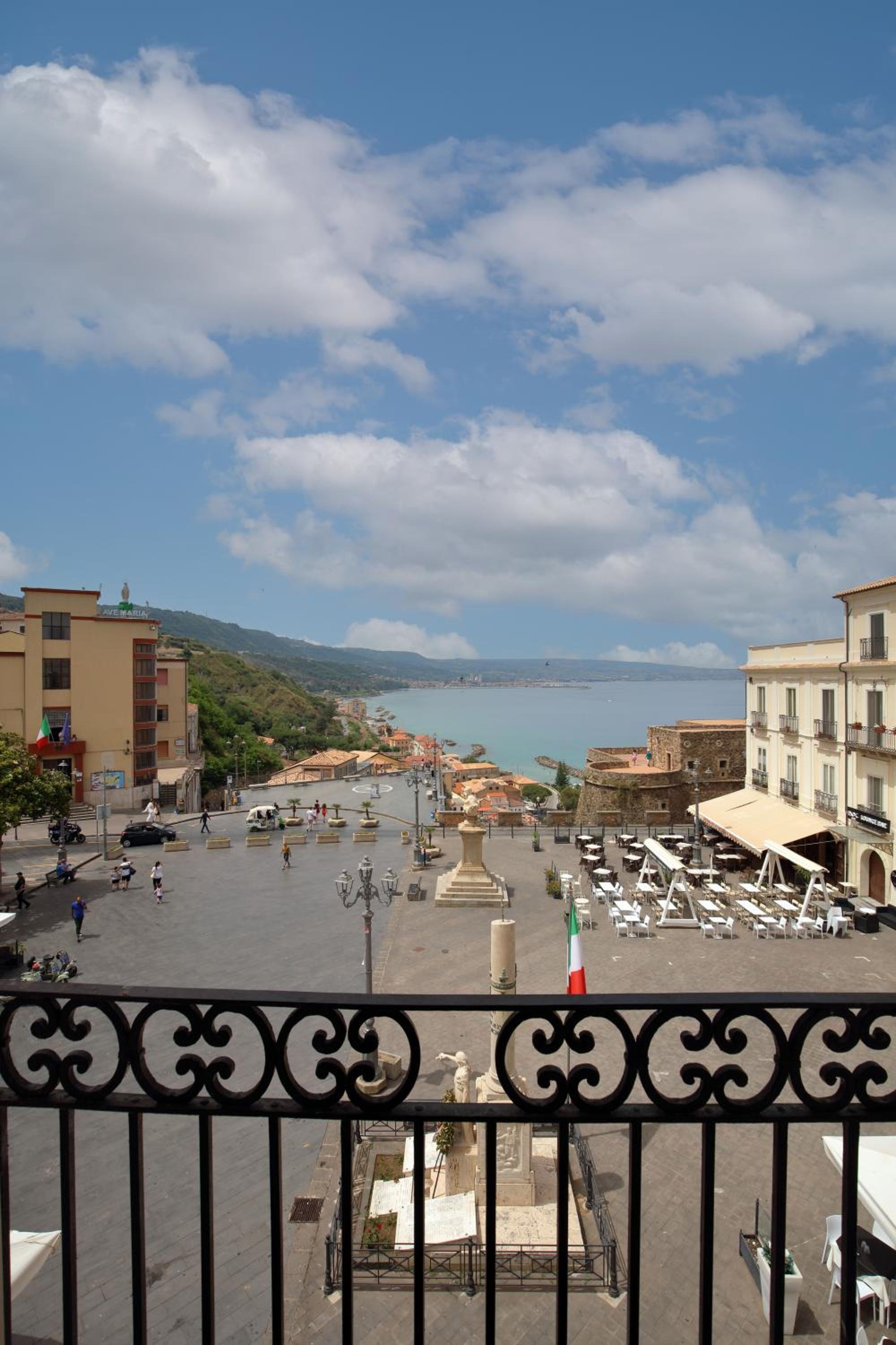 Deluxe Double Room with Sea View photo 2