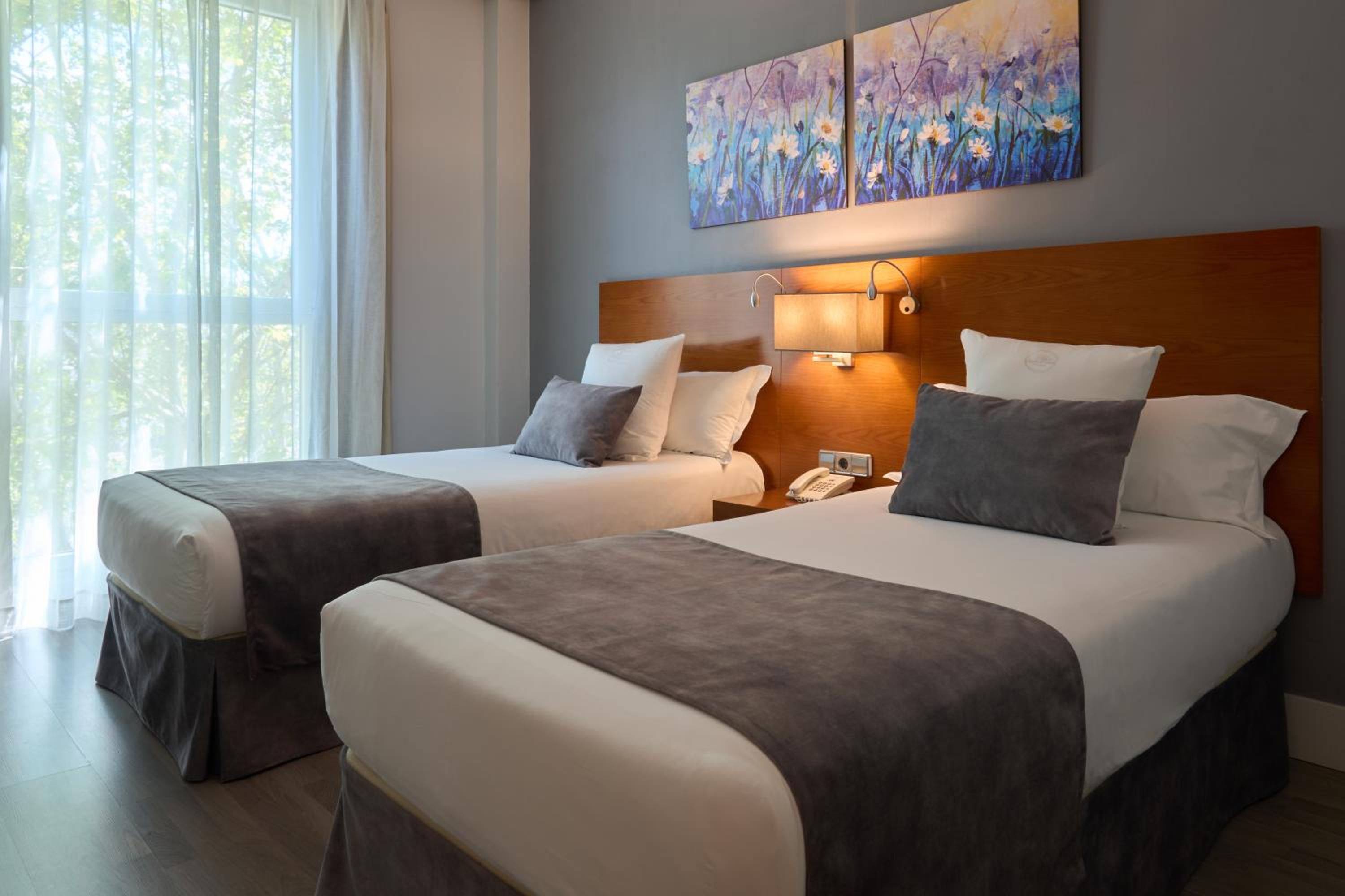 Double or Twin Room - Photo 5