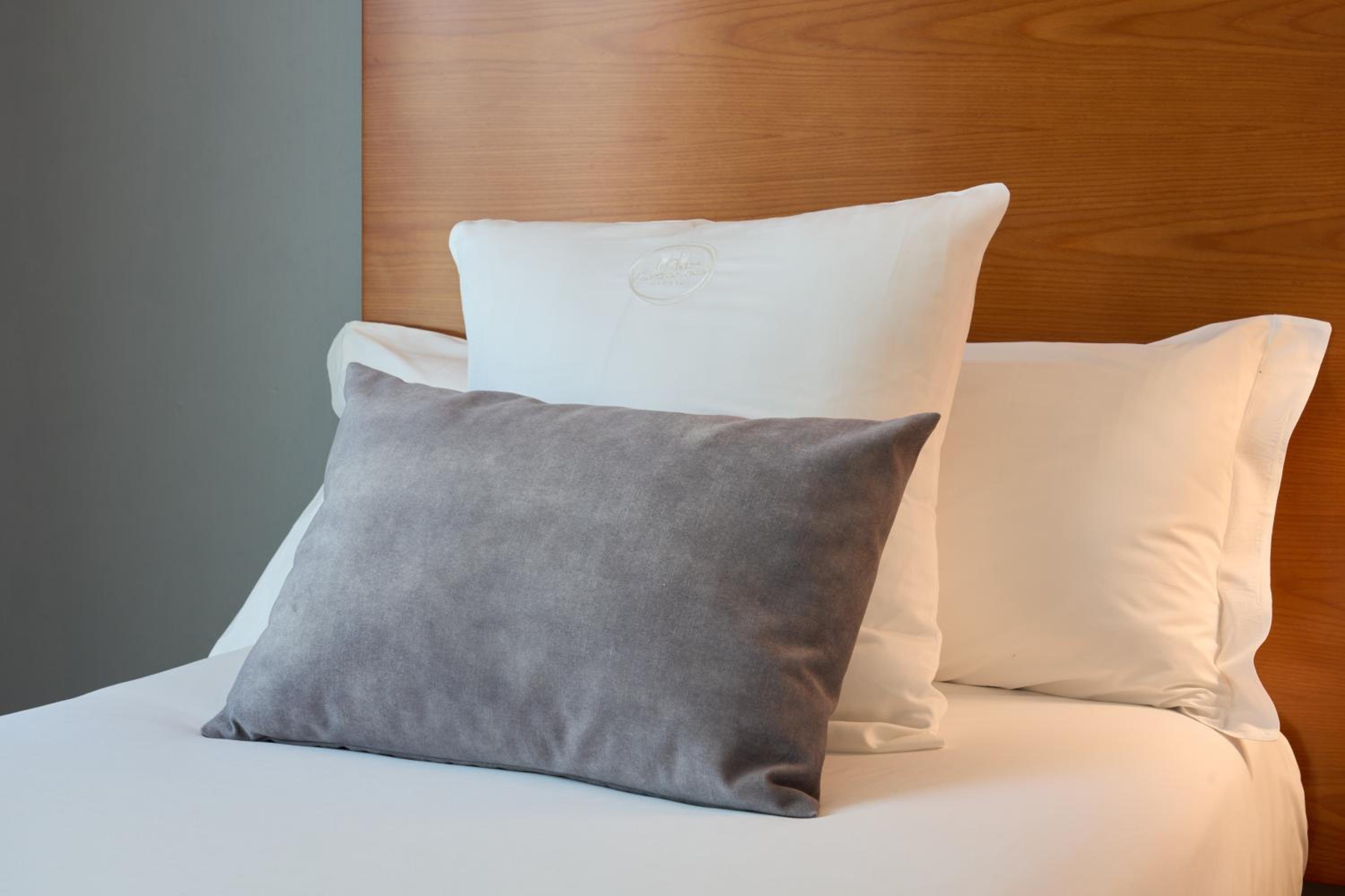 Double or Twin Room - Photo 2