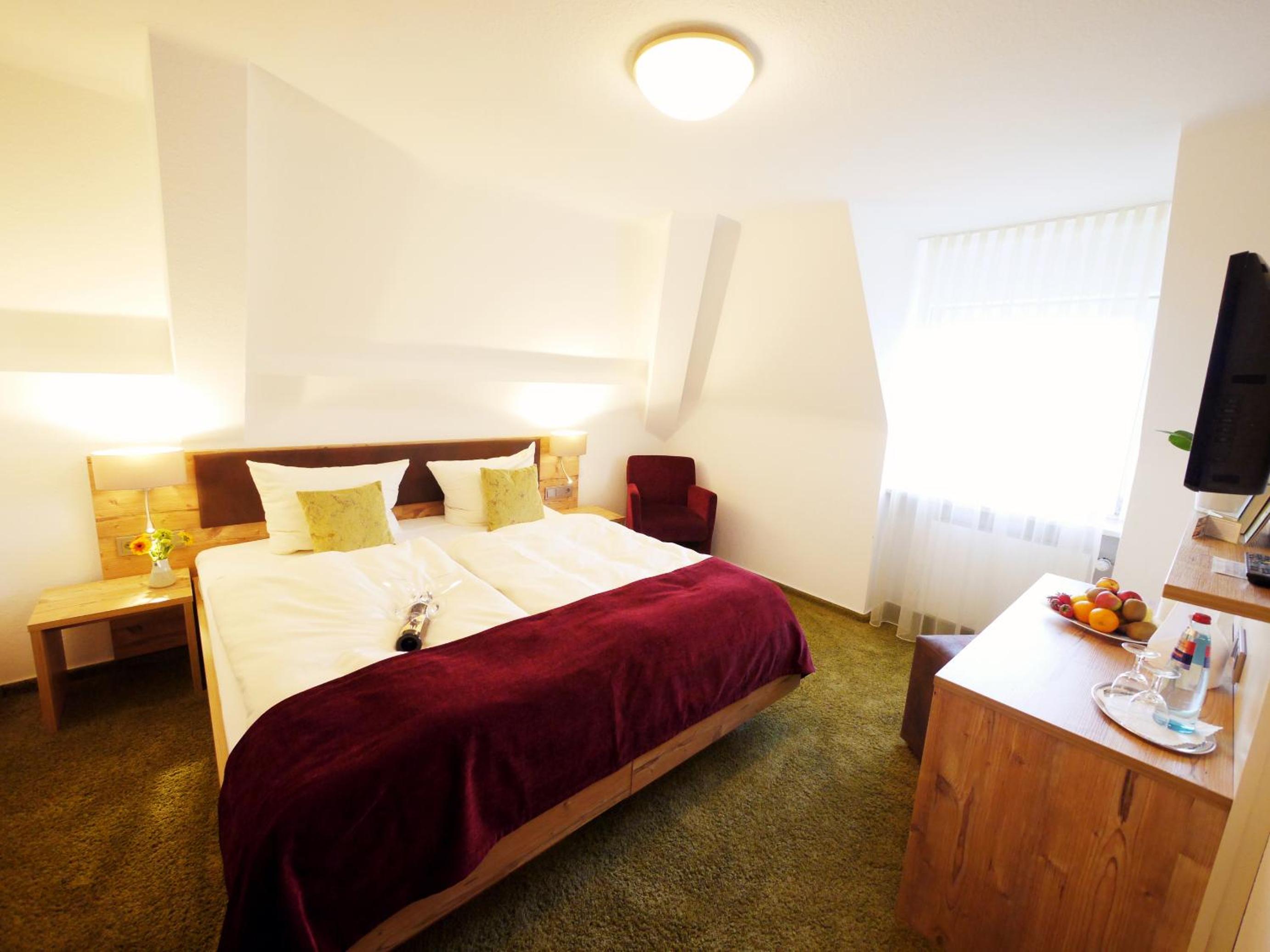 Standard Double Room - Photo 8