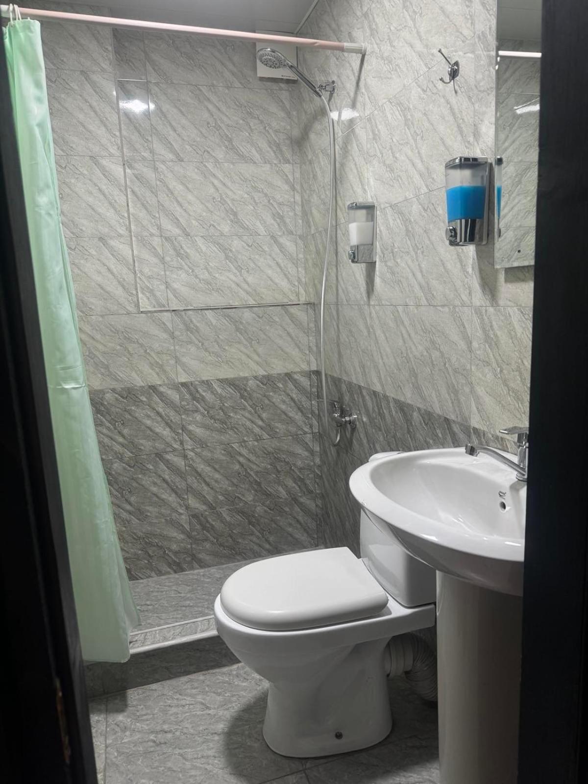 Double Room - Photo 3