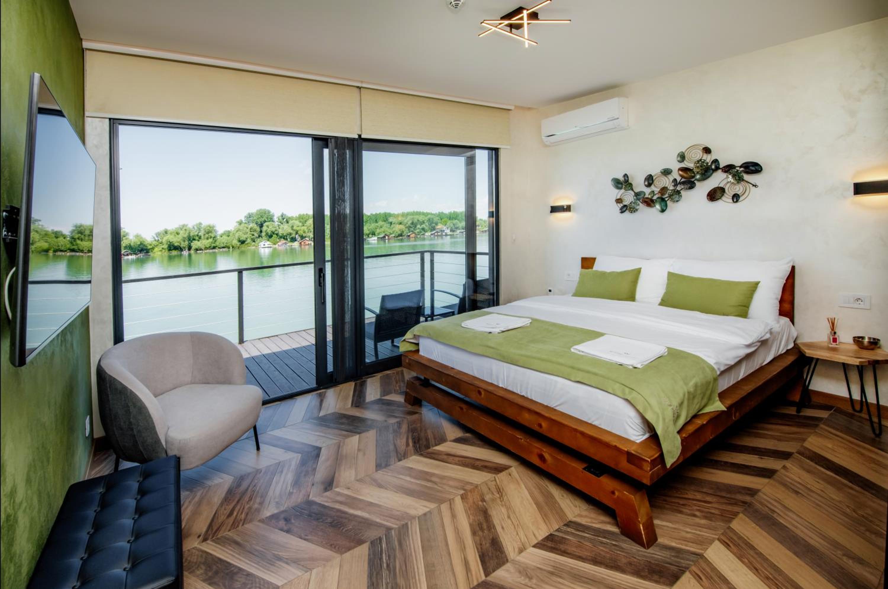 Three-Bedroom Villa photo 3