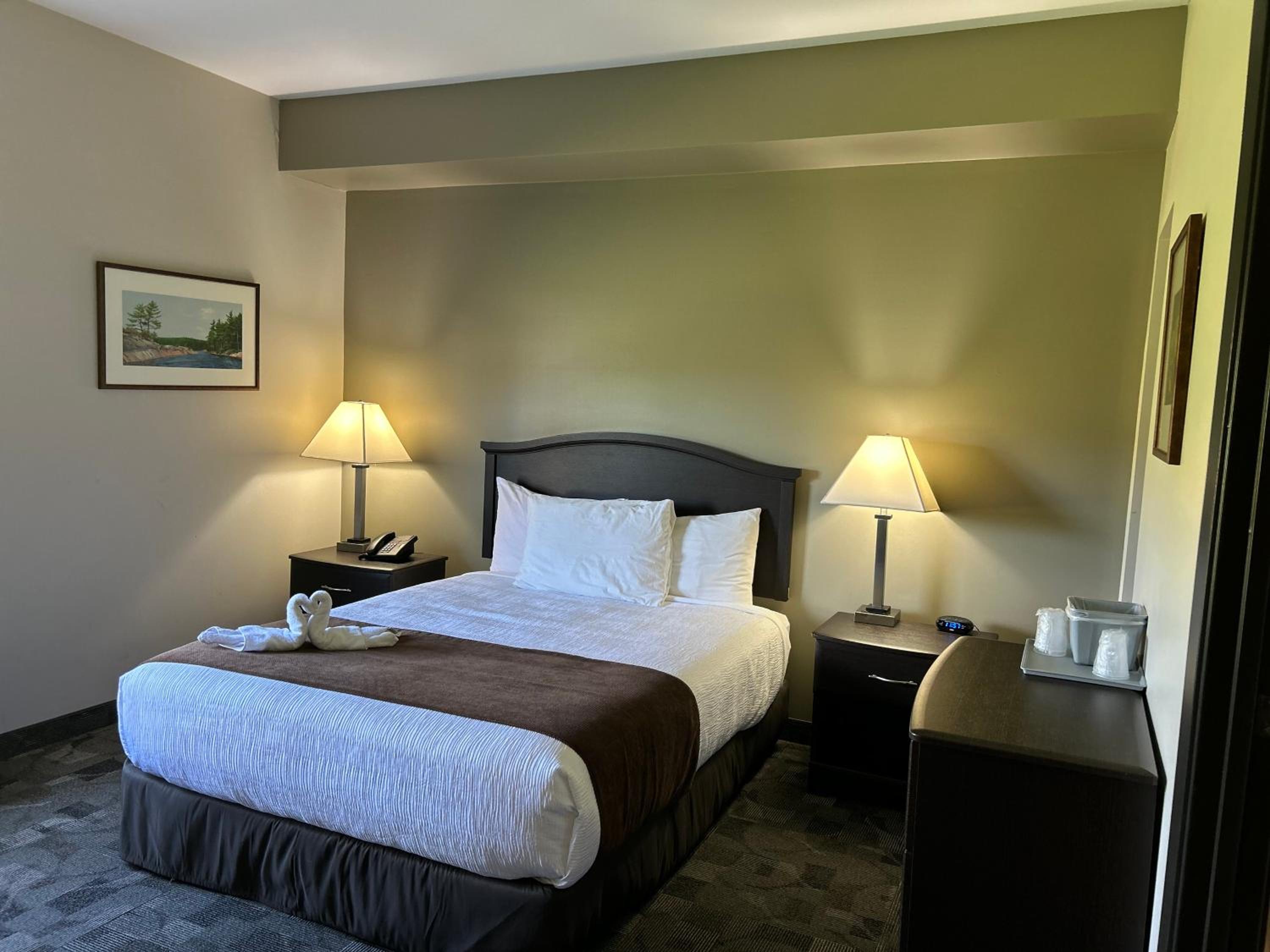 Queen Room - Disability Access photo 2