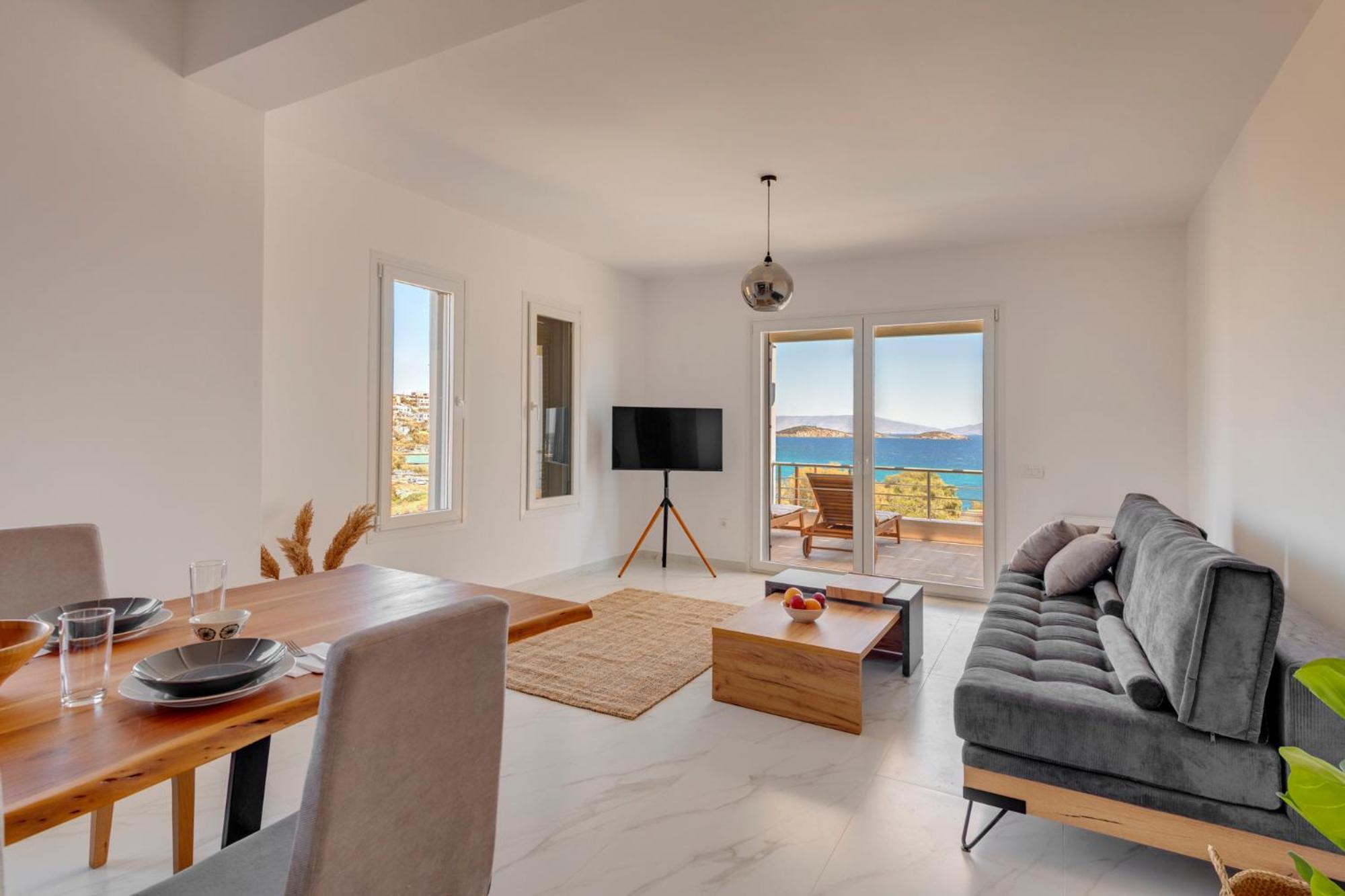 Three-Bedroom Villa photo 3