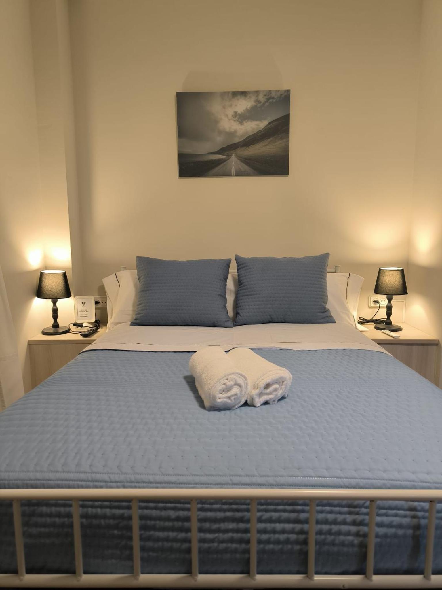 Habitación Doble Estándar con Baño Compartido