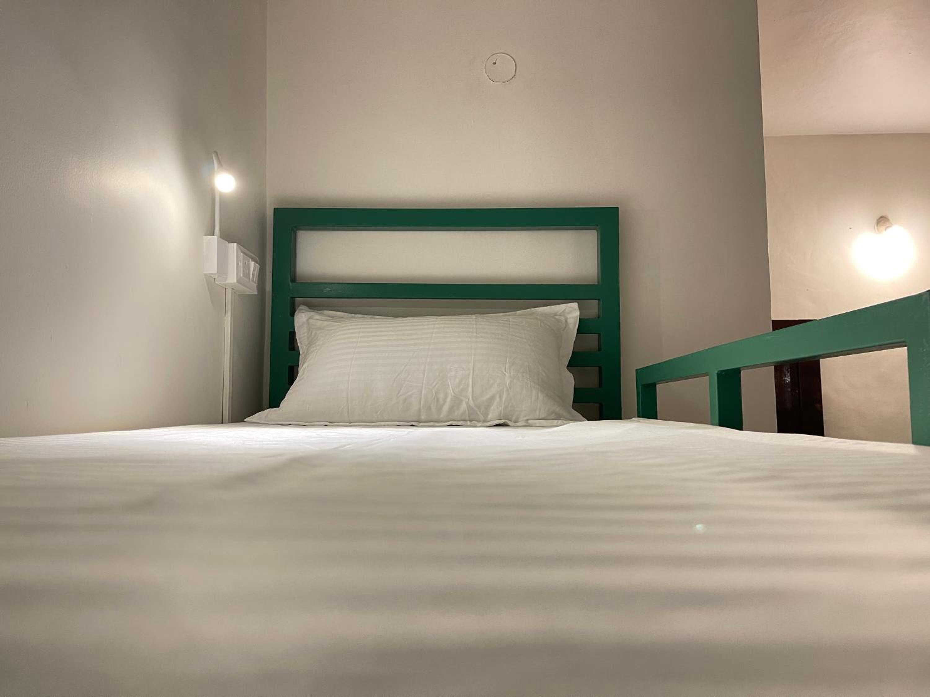 Bed in 6-Bed Female Dormitory Room photo 1