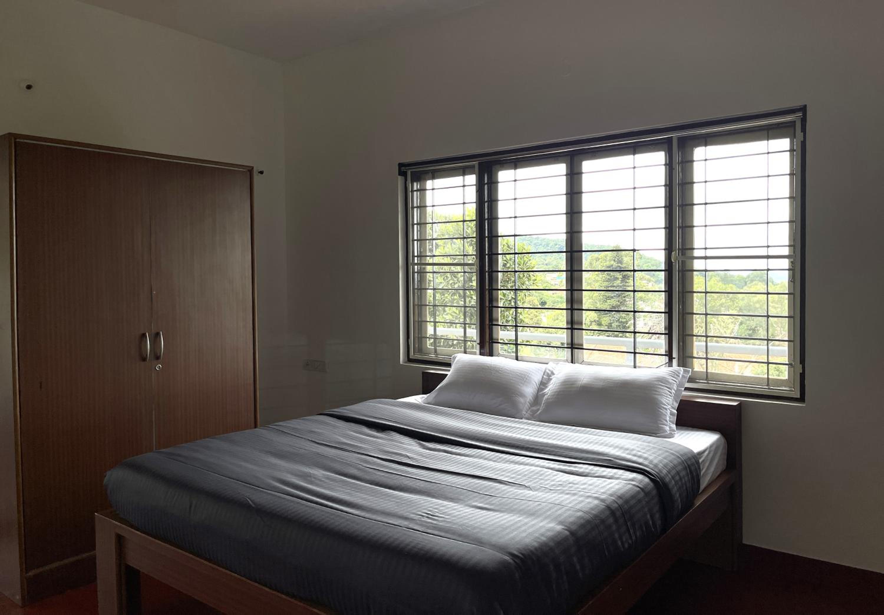 Double Room with Private Bathroom photo 1