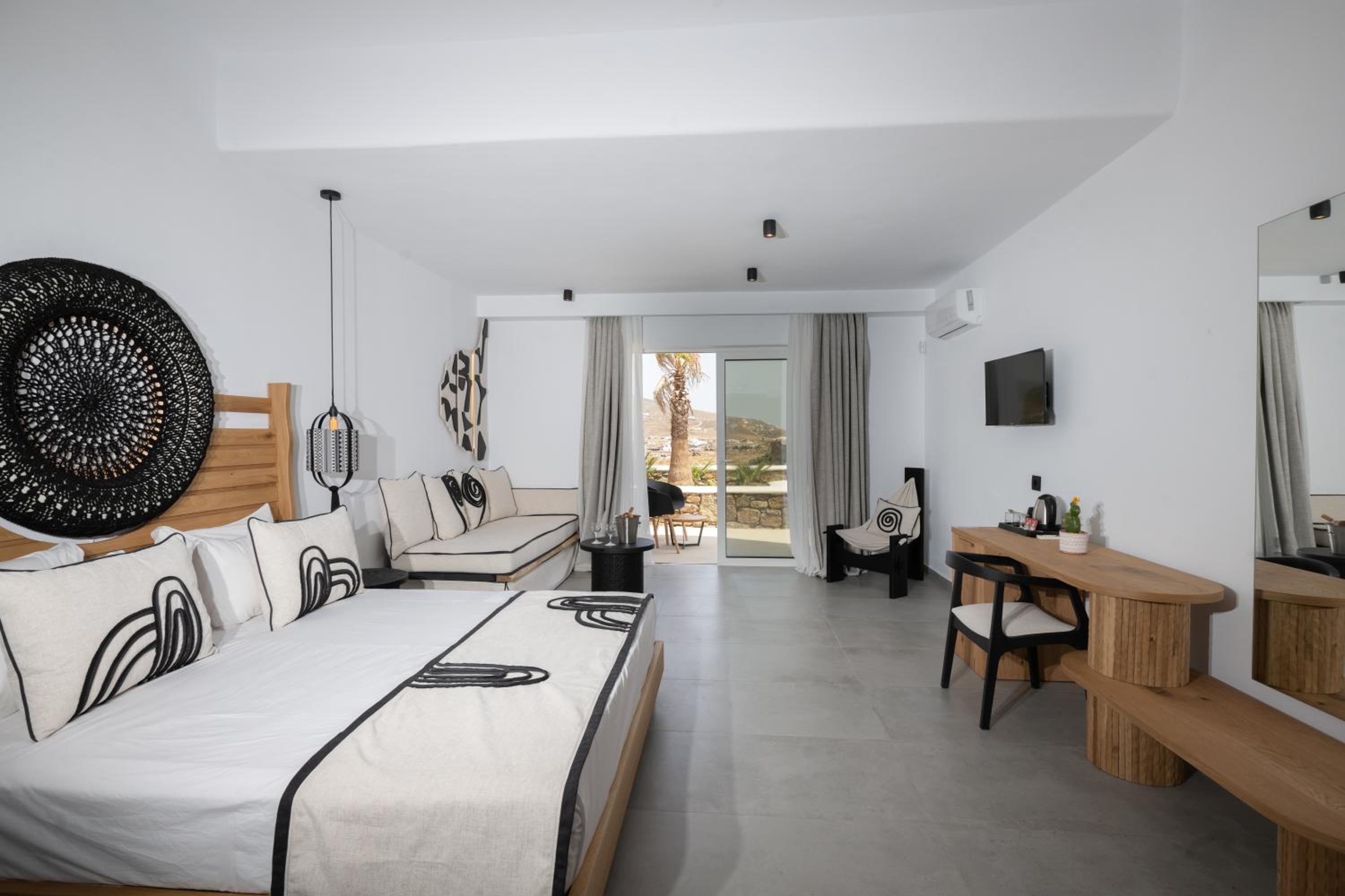 Junior Suite with Garden View - Photo 7