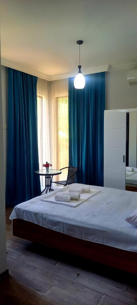 Large Double Room photo 1