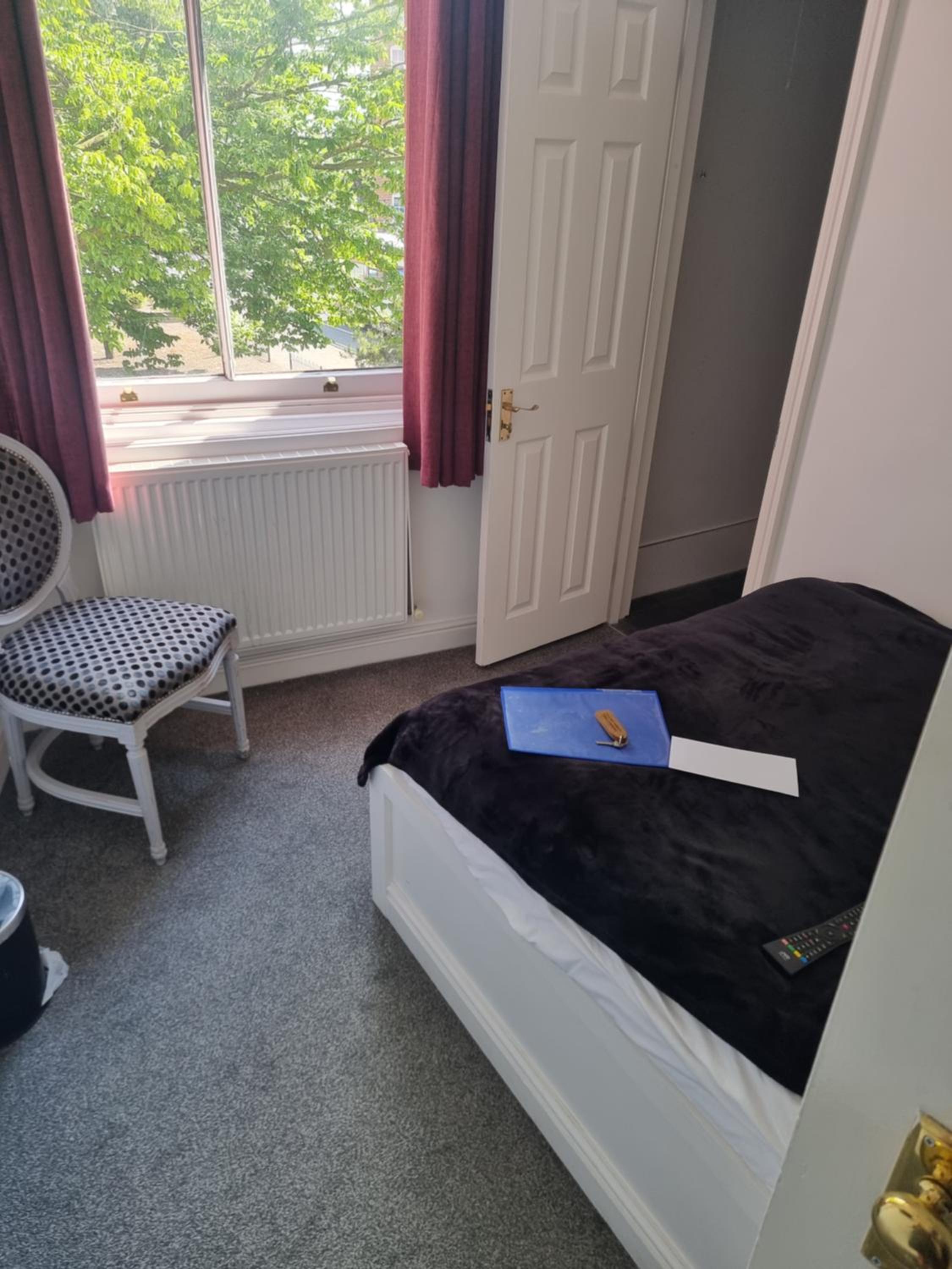Double Room - Photo 4