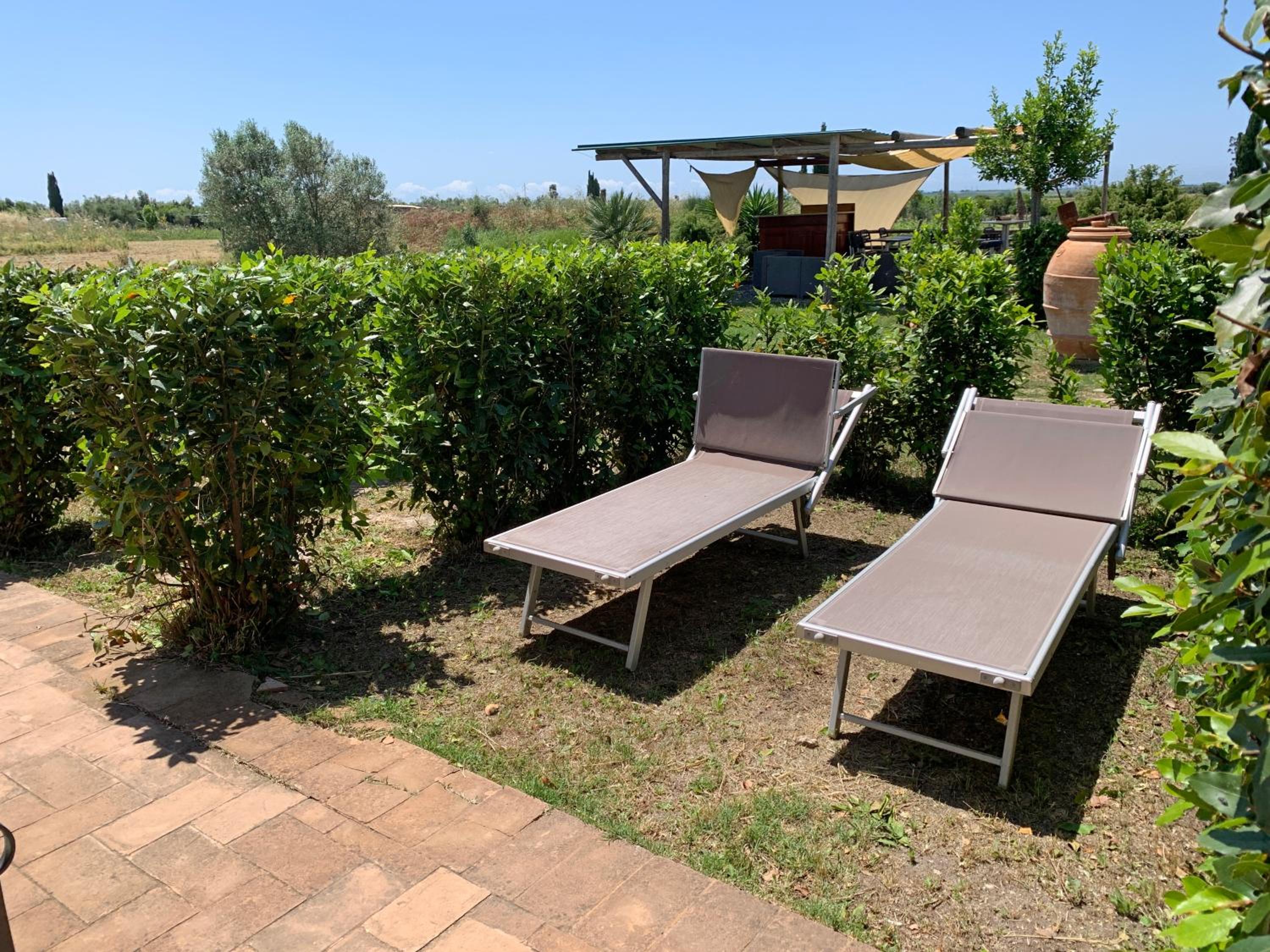 Double Room with Pool View - Photo 6