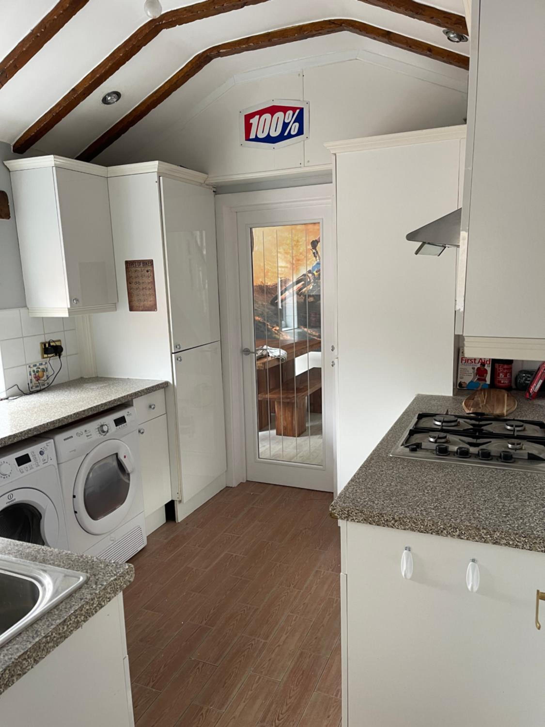 Three-Bedroom House photo 3