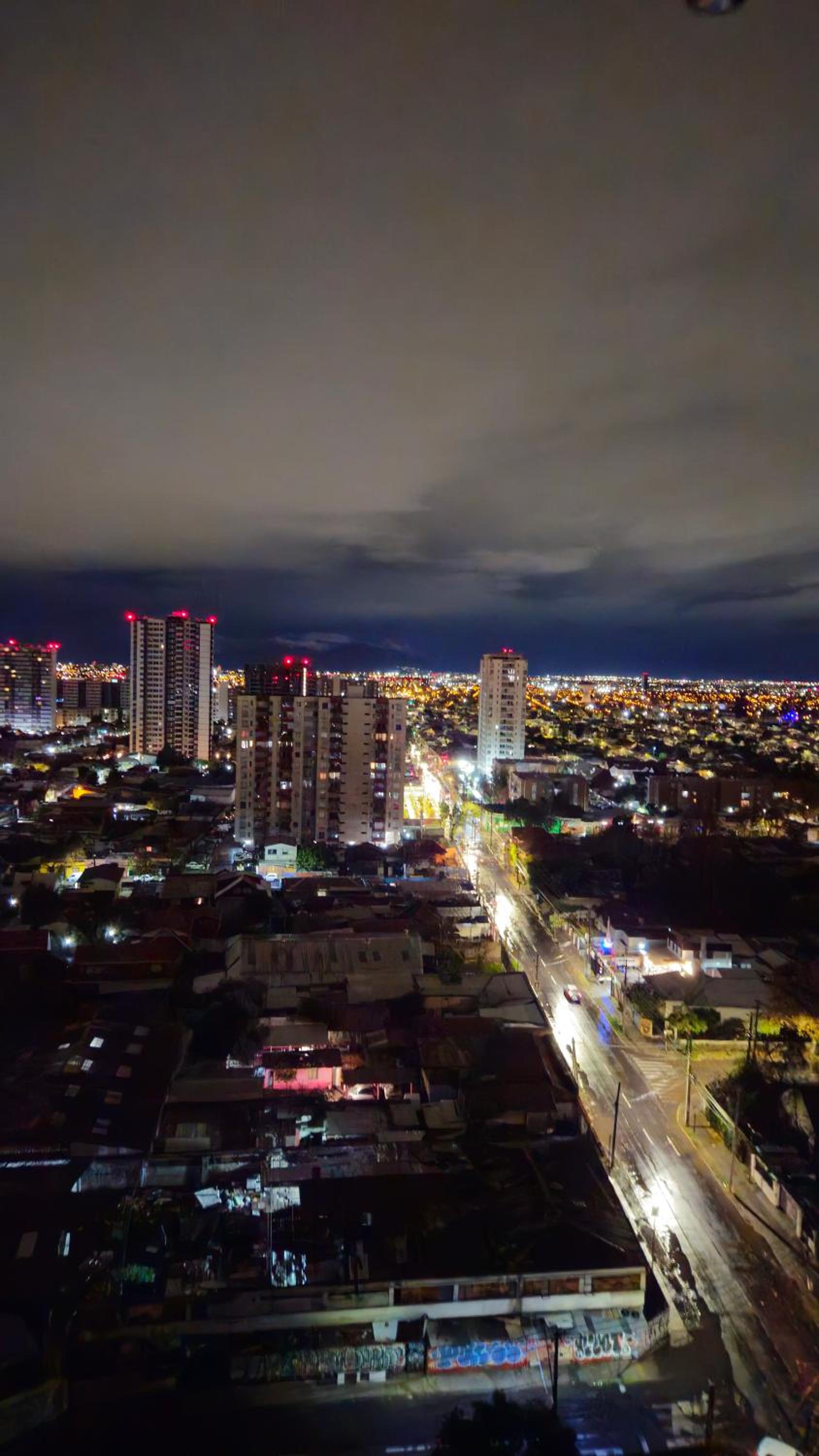 Deluxe One-Bedroom Apartment with City View photo 3