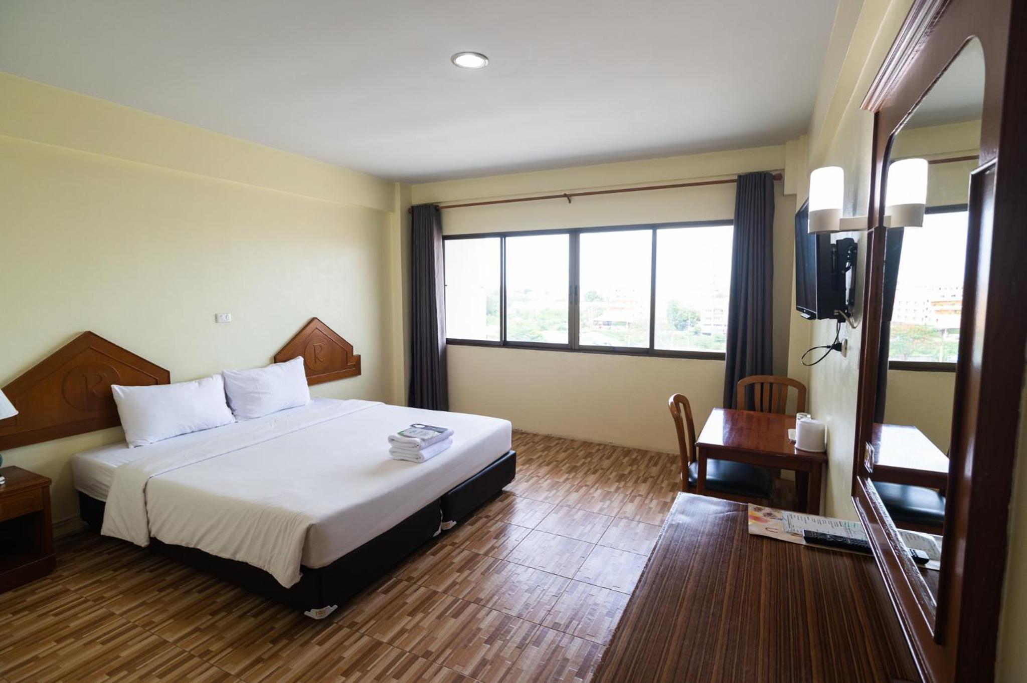Standard Double Room - Photo 7