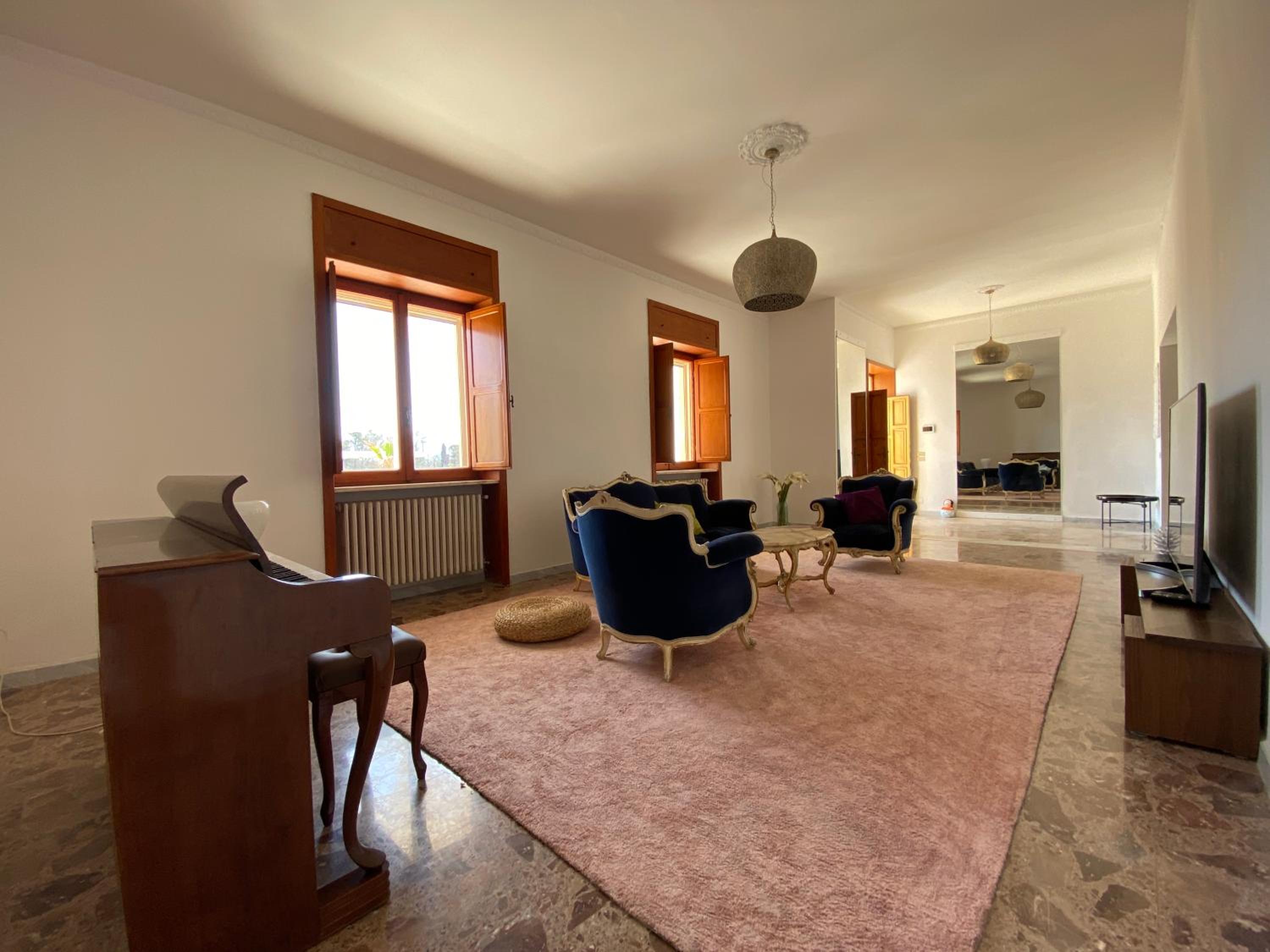 Villa photo 3