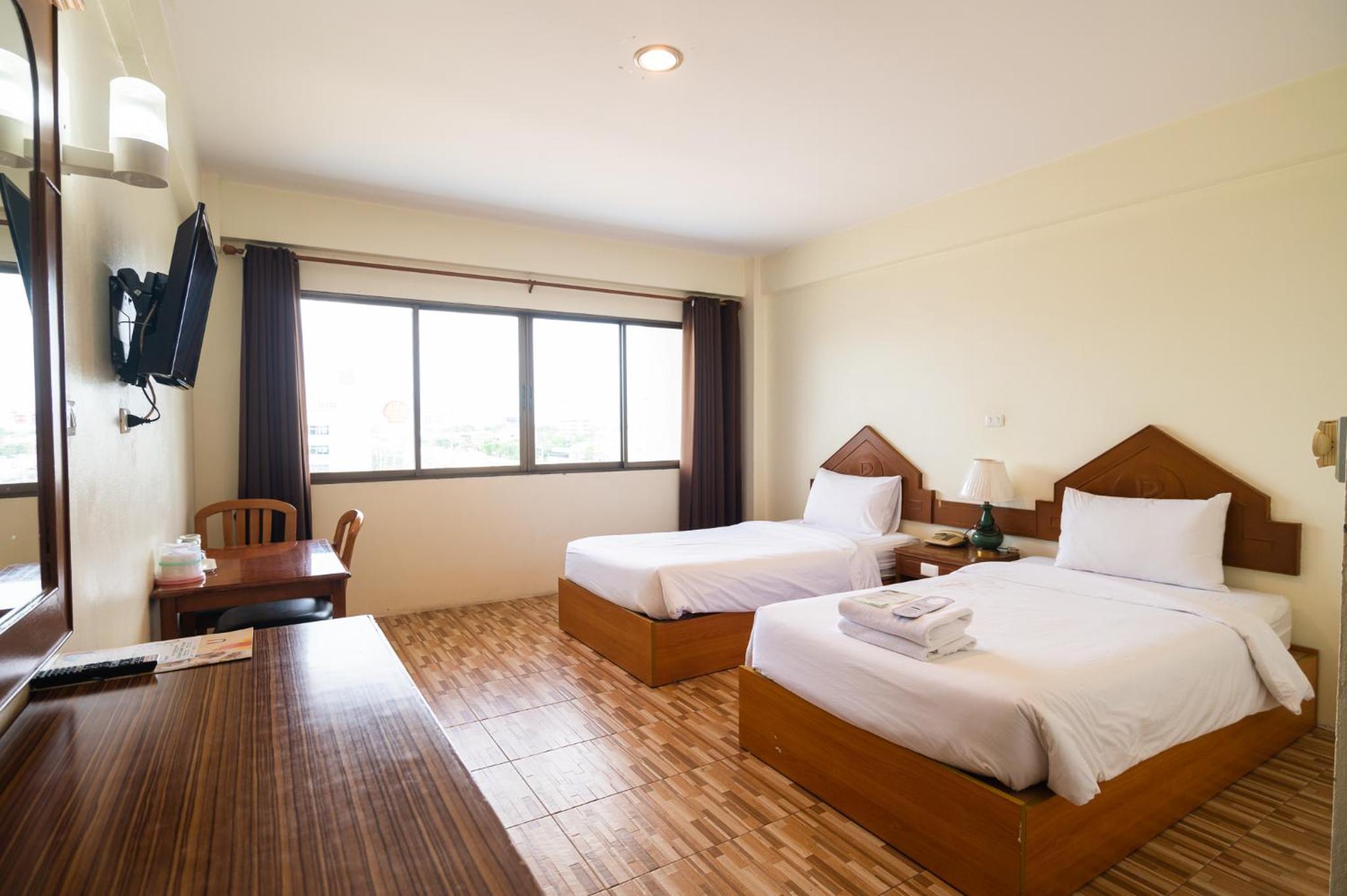 Standard Twin Room - Photo 9