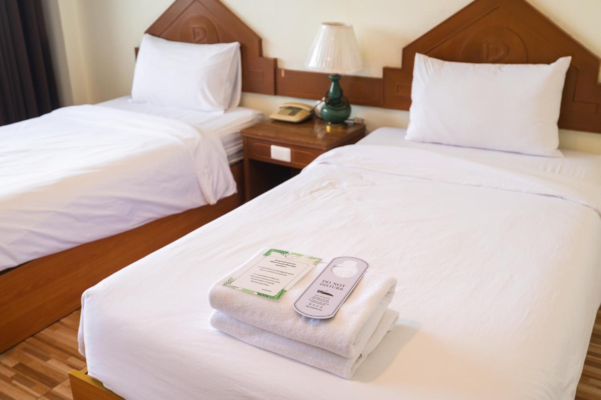 Standard Twin Room - Photo 6