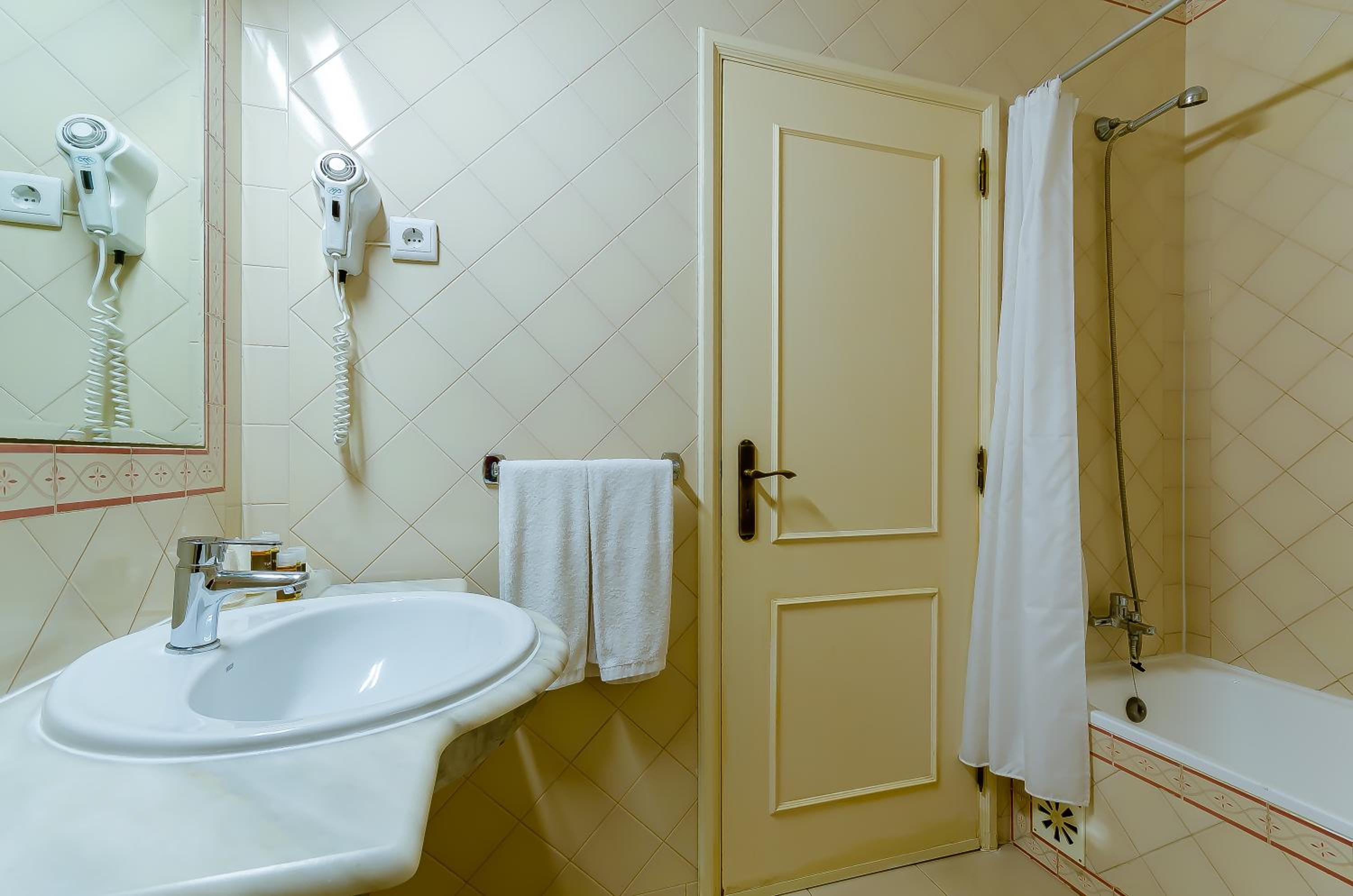 Special Offer - One-Bedroom Apartment with Balcony photo 3